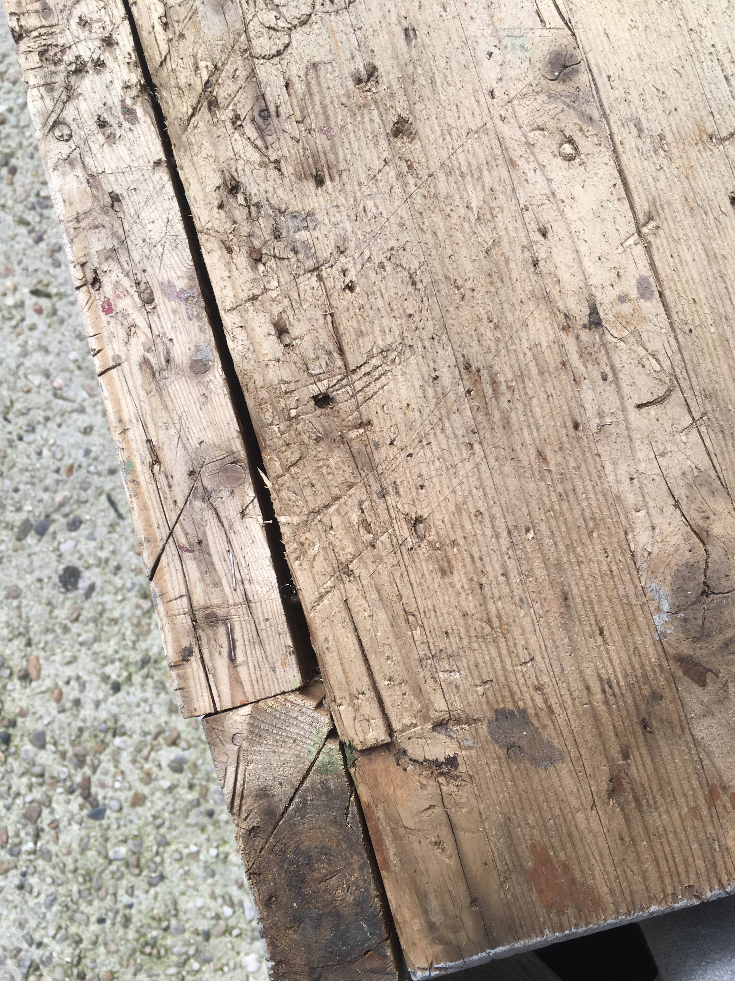 Etabli en bois avec grand tiroir 130 x 77 cm