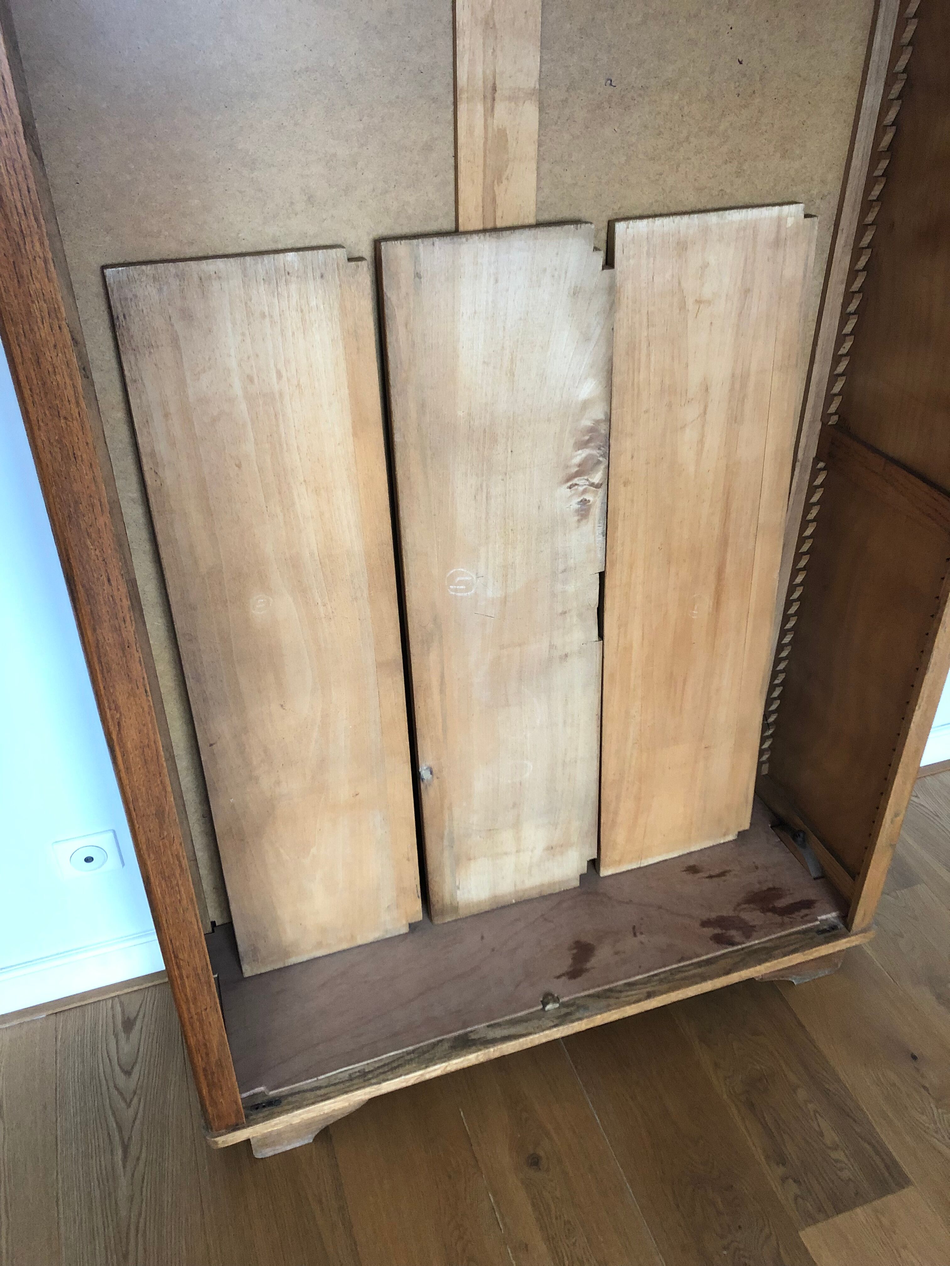 Glass cabinet