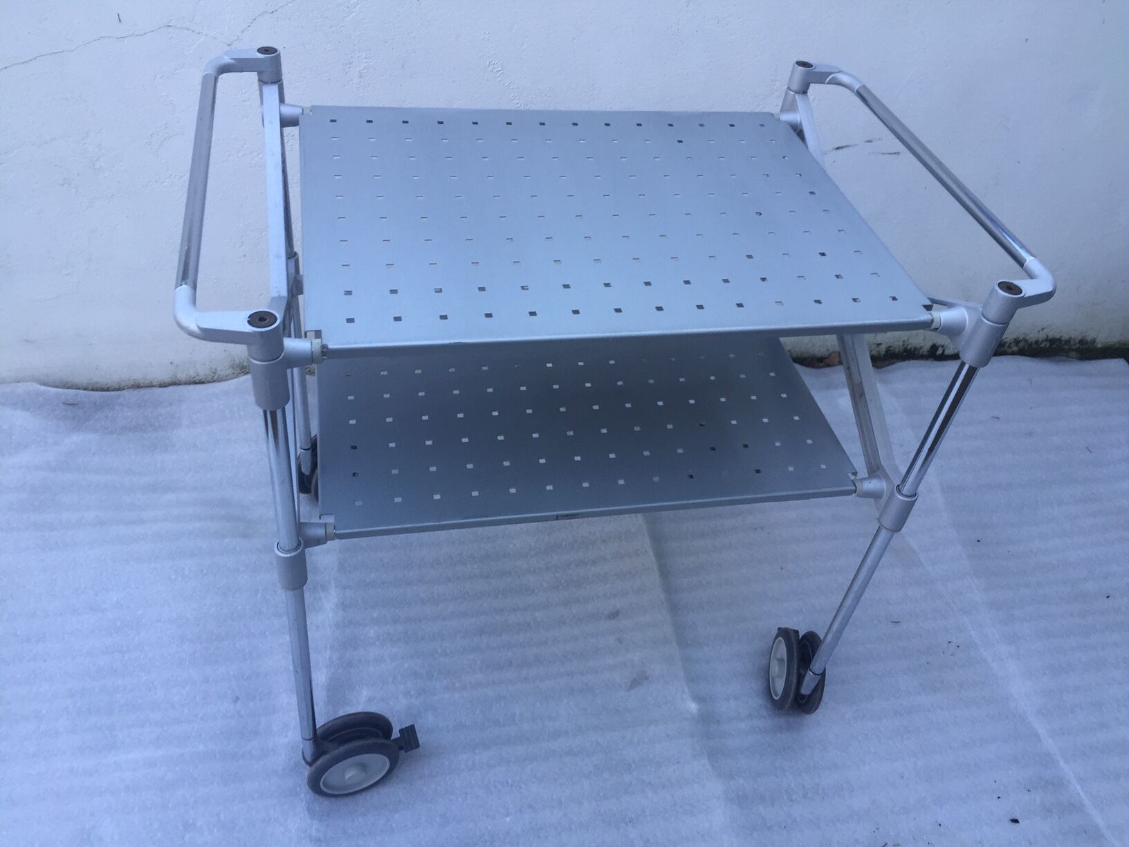 Dessert, trolley model "oxo" by Antonio Citterio for Kartel