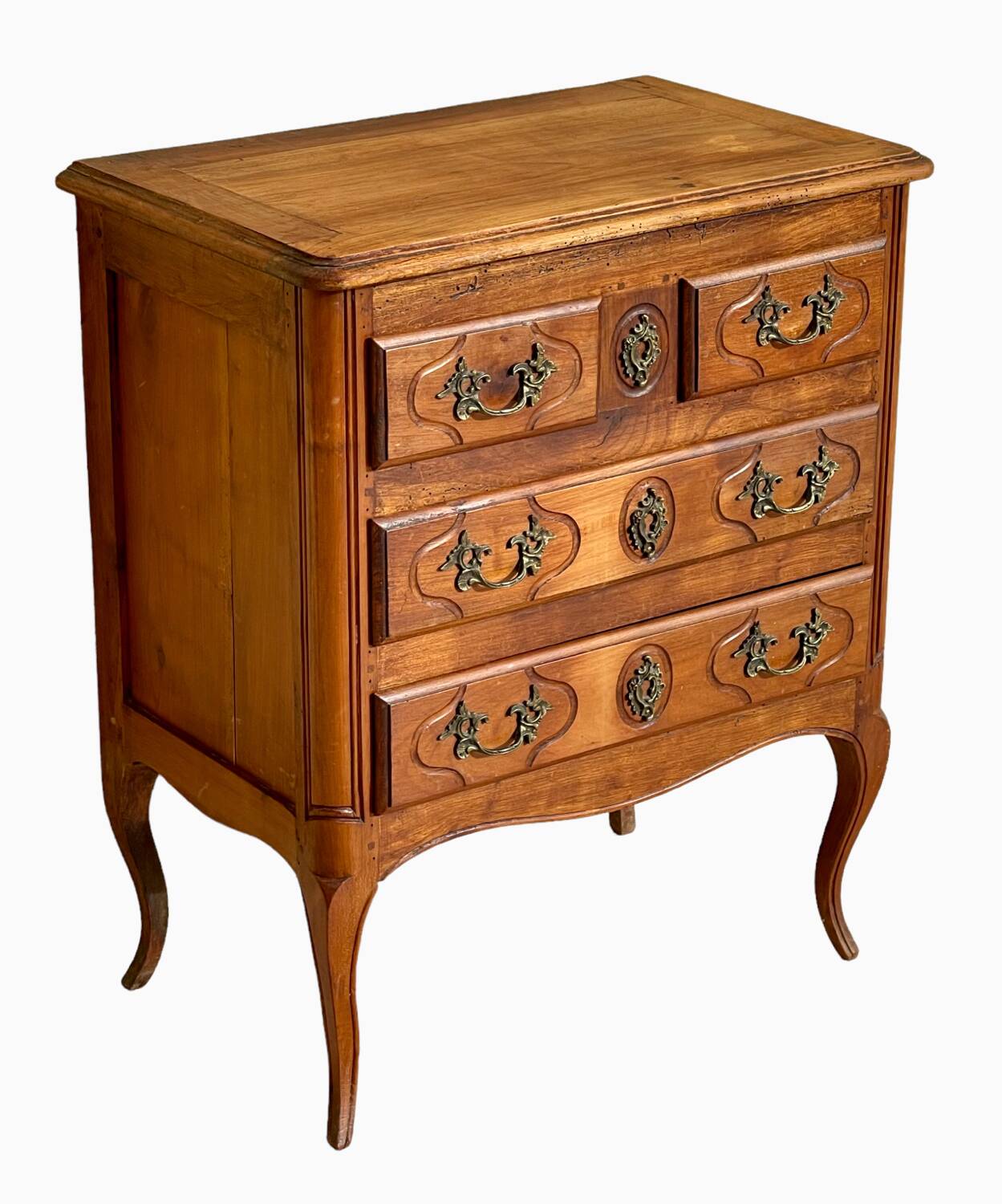Small Louis XV style chest of drawers