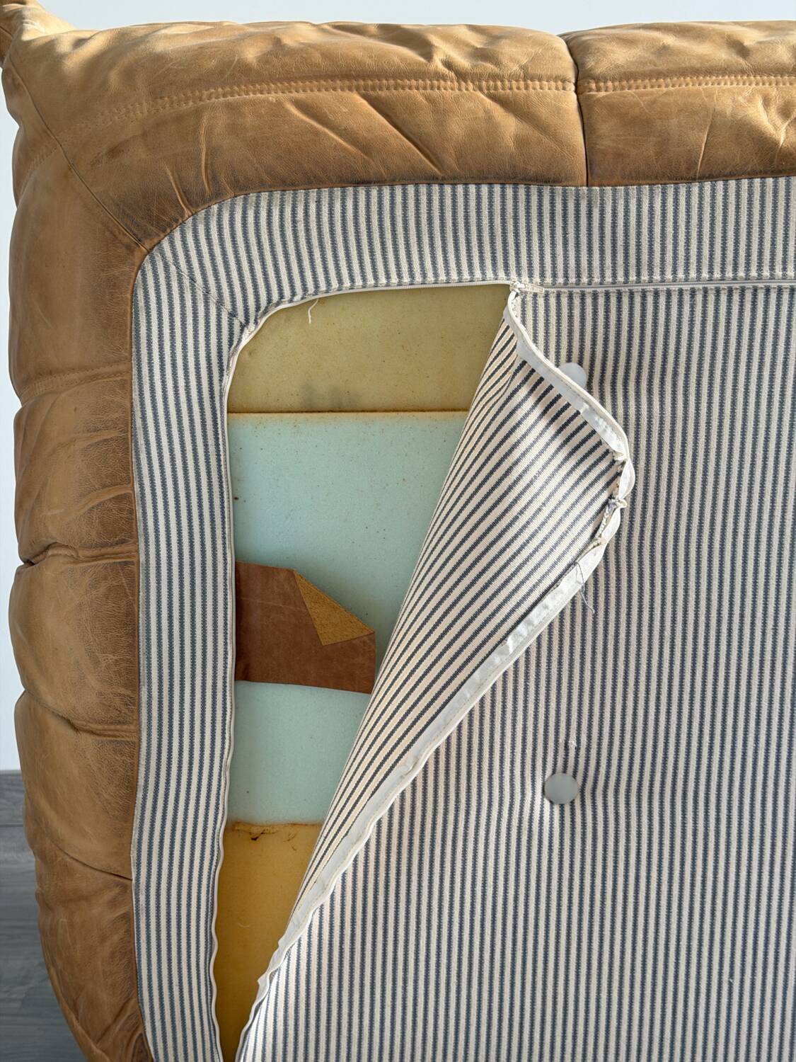 Togo 2-seater sofa Ligne Roset