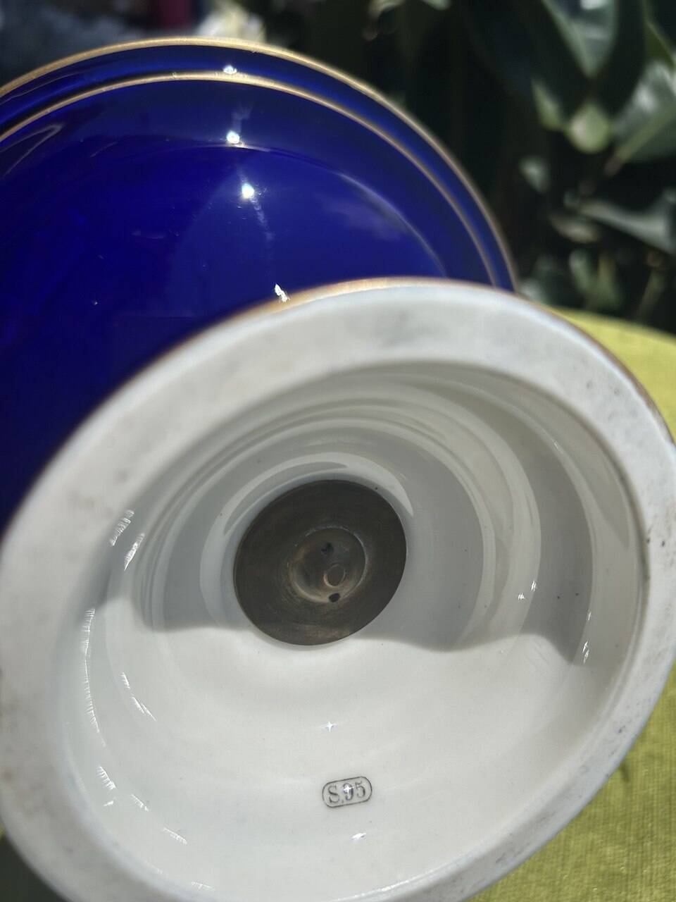 Monumental vase in blue Sèvres porcelain with gilding, architectural style.