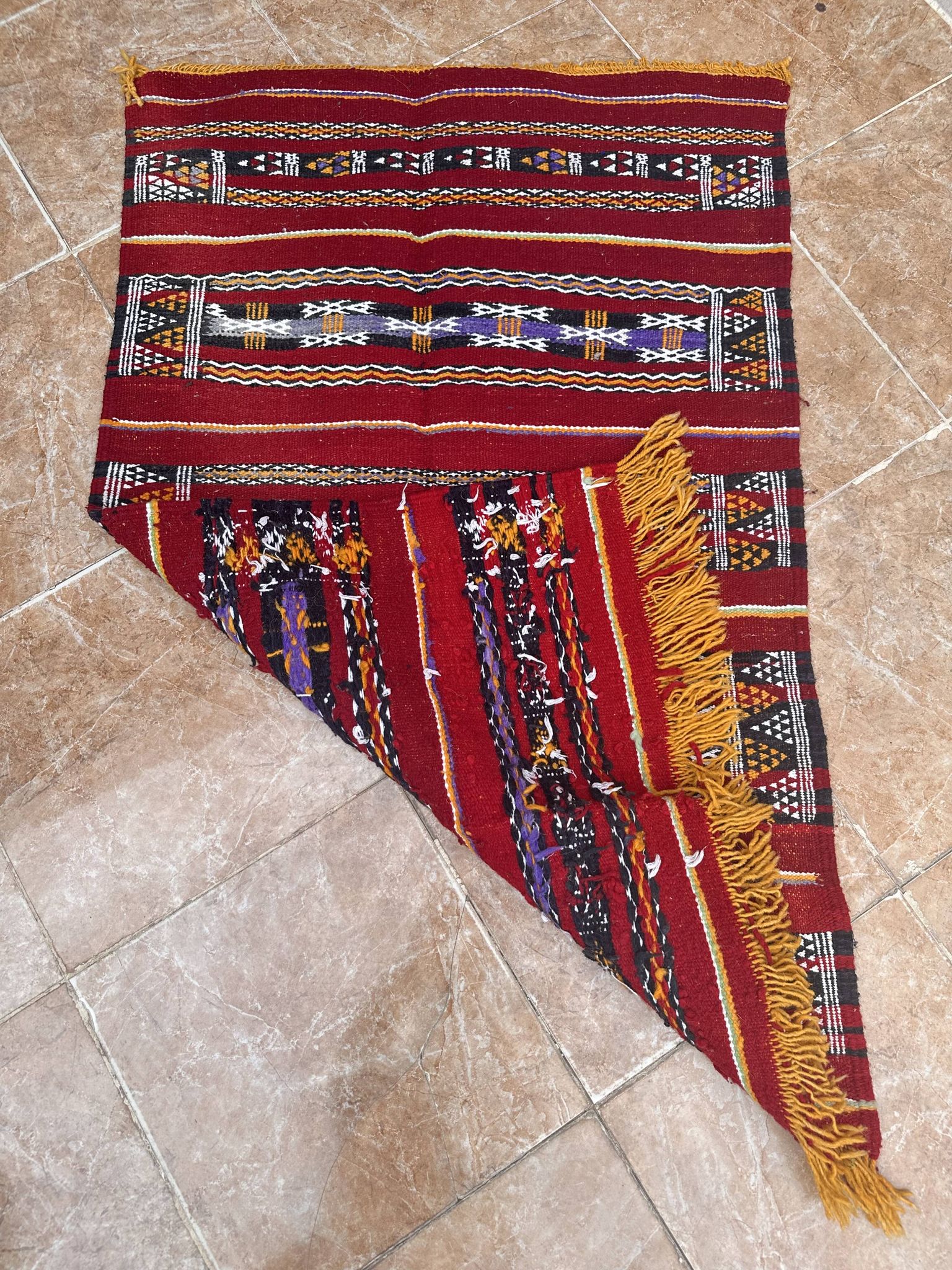 Tapis berbère marocain tissé à la main 100% laine