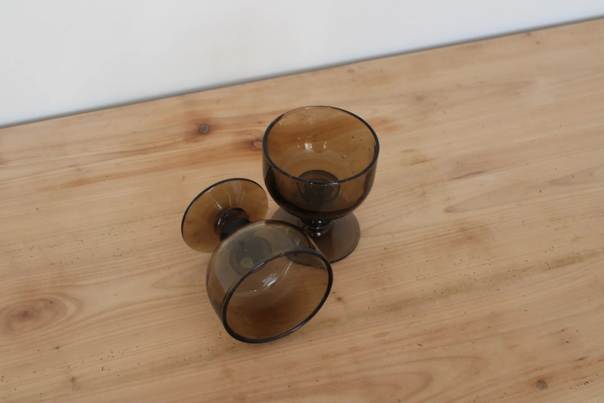 Pair of vintage brown smoked glass cups – 1960s/70s