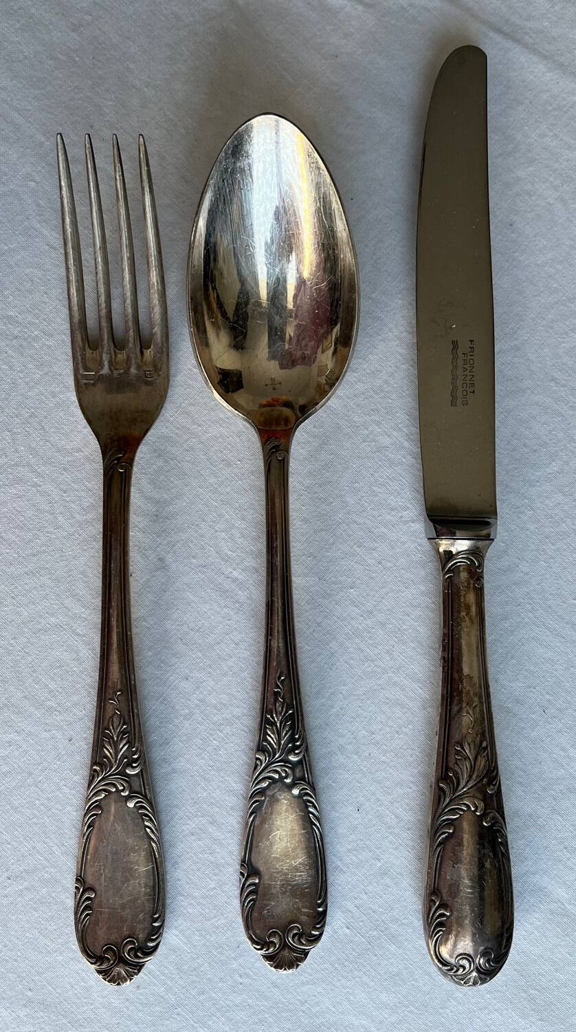 Silver metal cutlery (18 pieces)