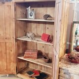 Armoire parisienne ancienne
