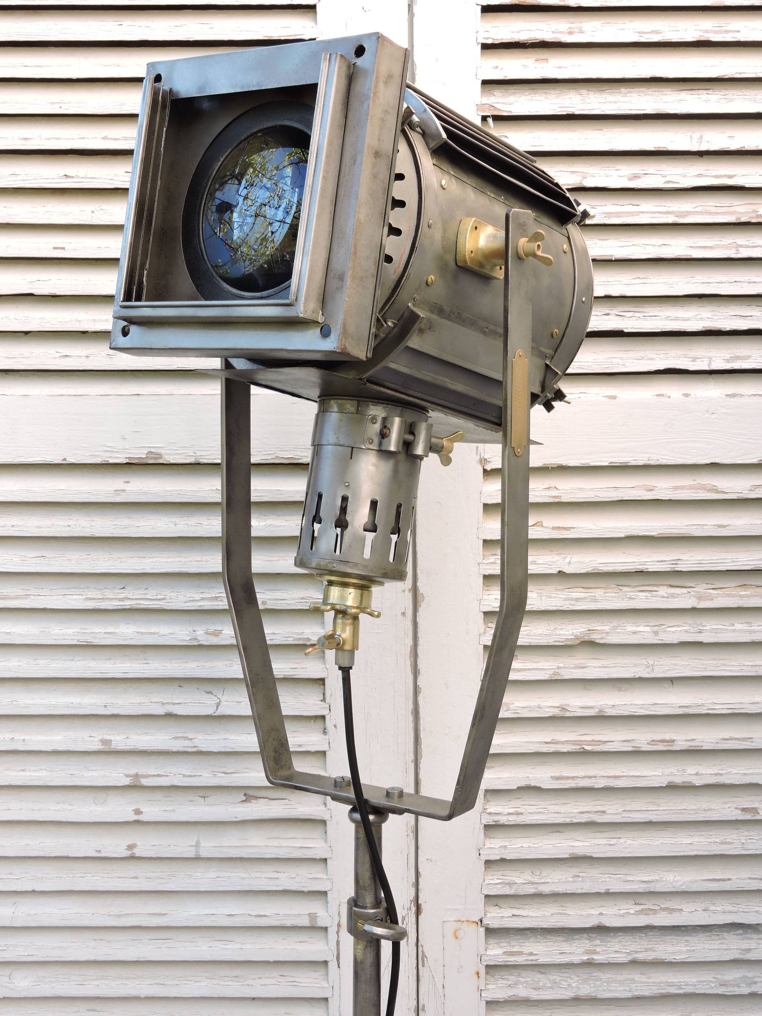 Cinema projector, Clémançon theater on its original foot.