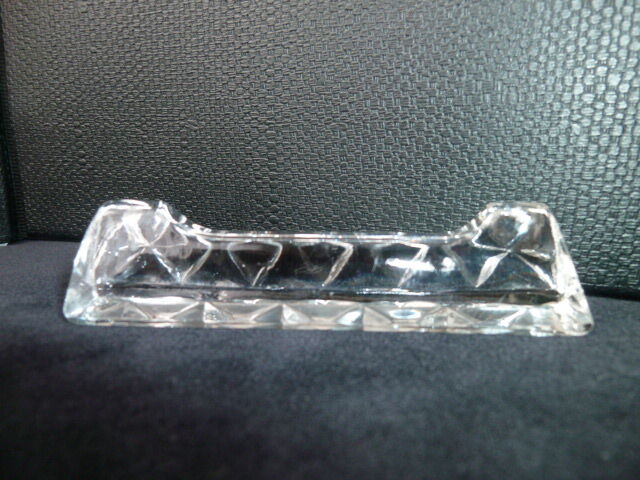 Box of 12 lead crystal knife holders