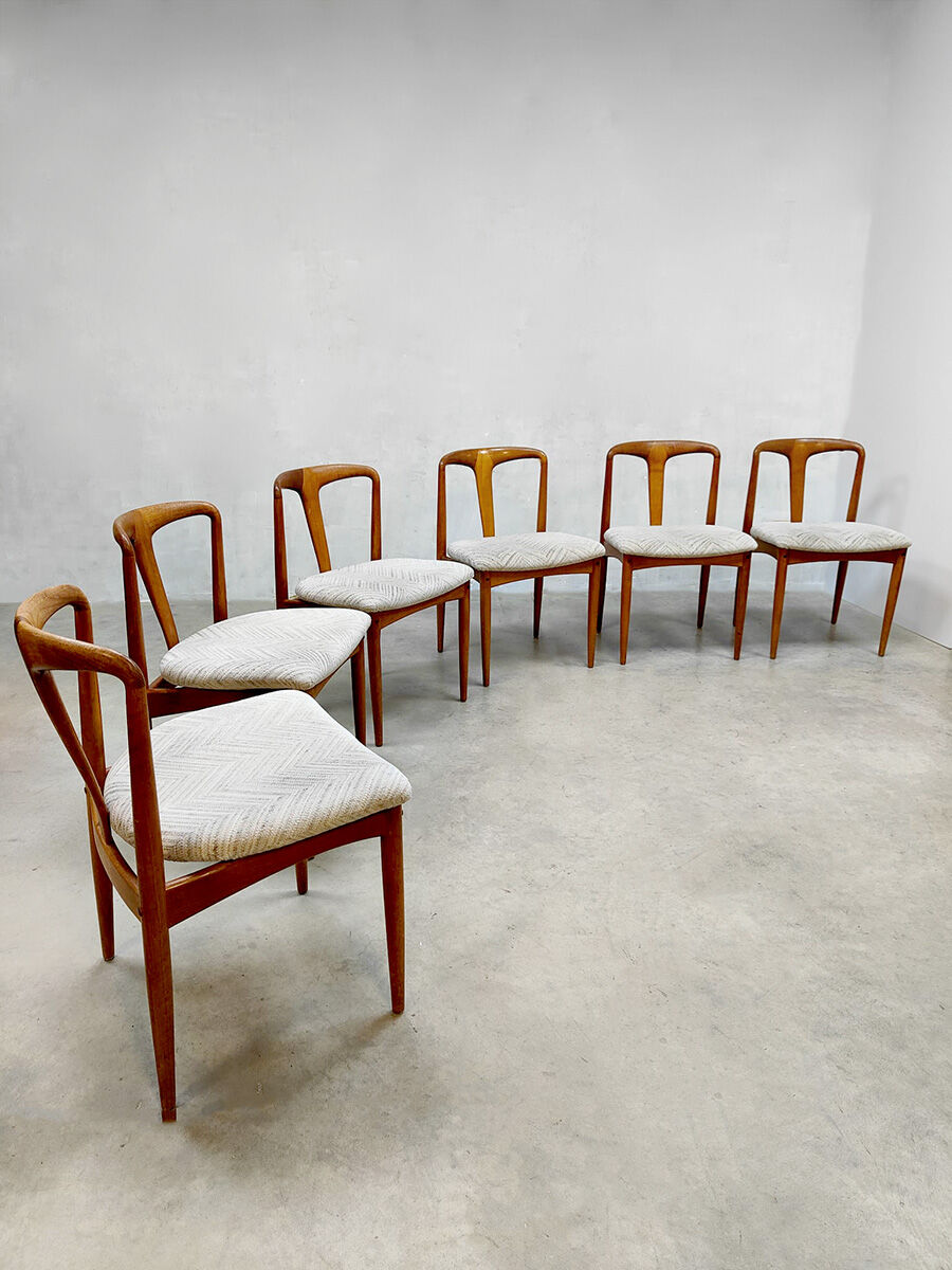 Set of 6 dining chairs 'Juliane' Johannes Andersen for Uldum