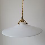White opaline suspension
