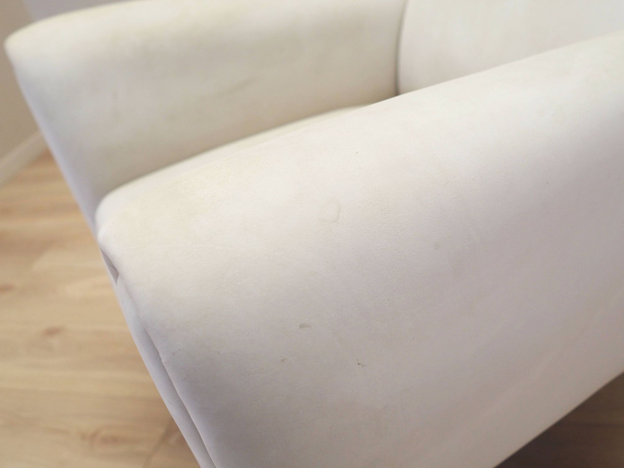 White armchair, Italian design, 1980s, production: Italy