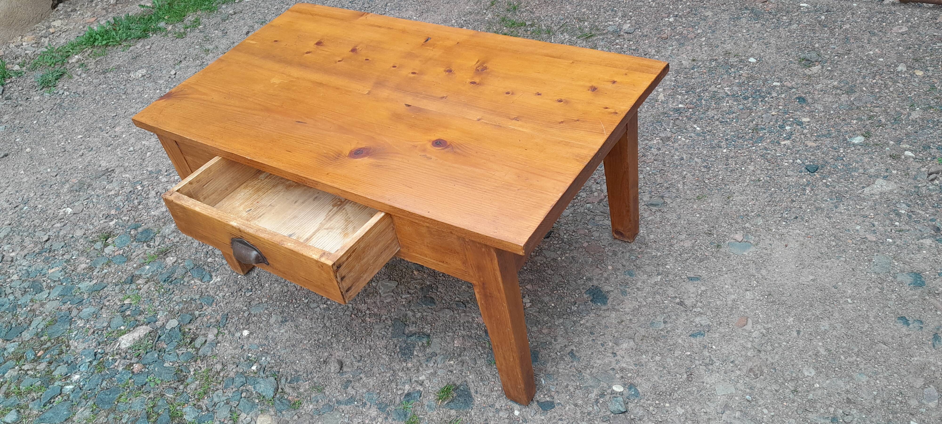 Table basse sapin patiné