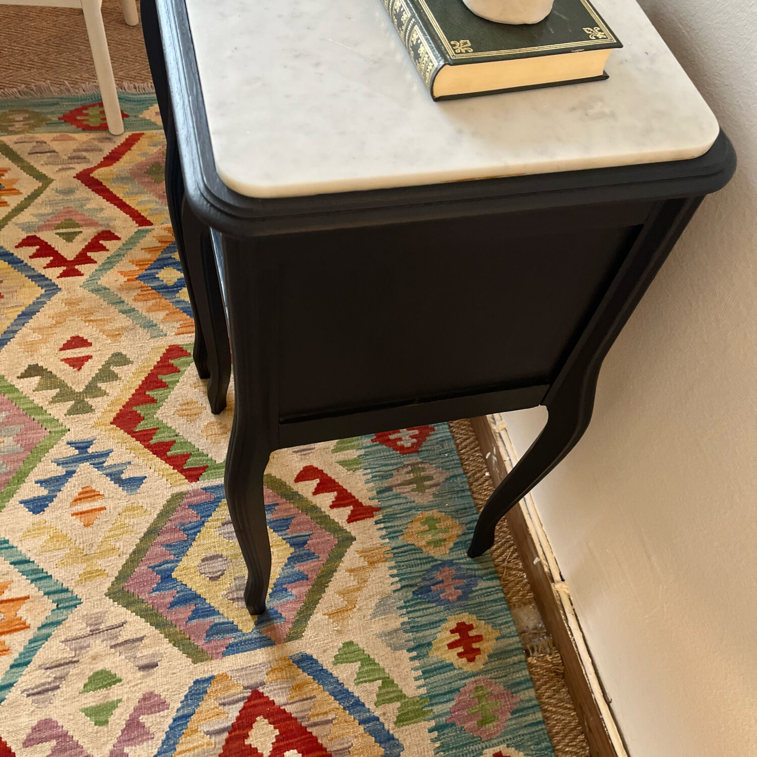 Pair of marble and wood bedside curved feet