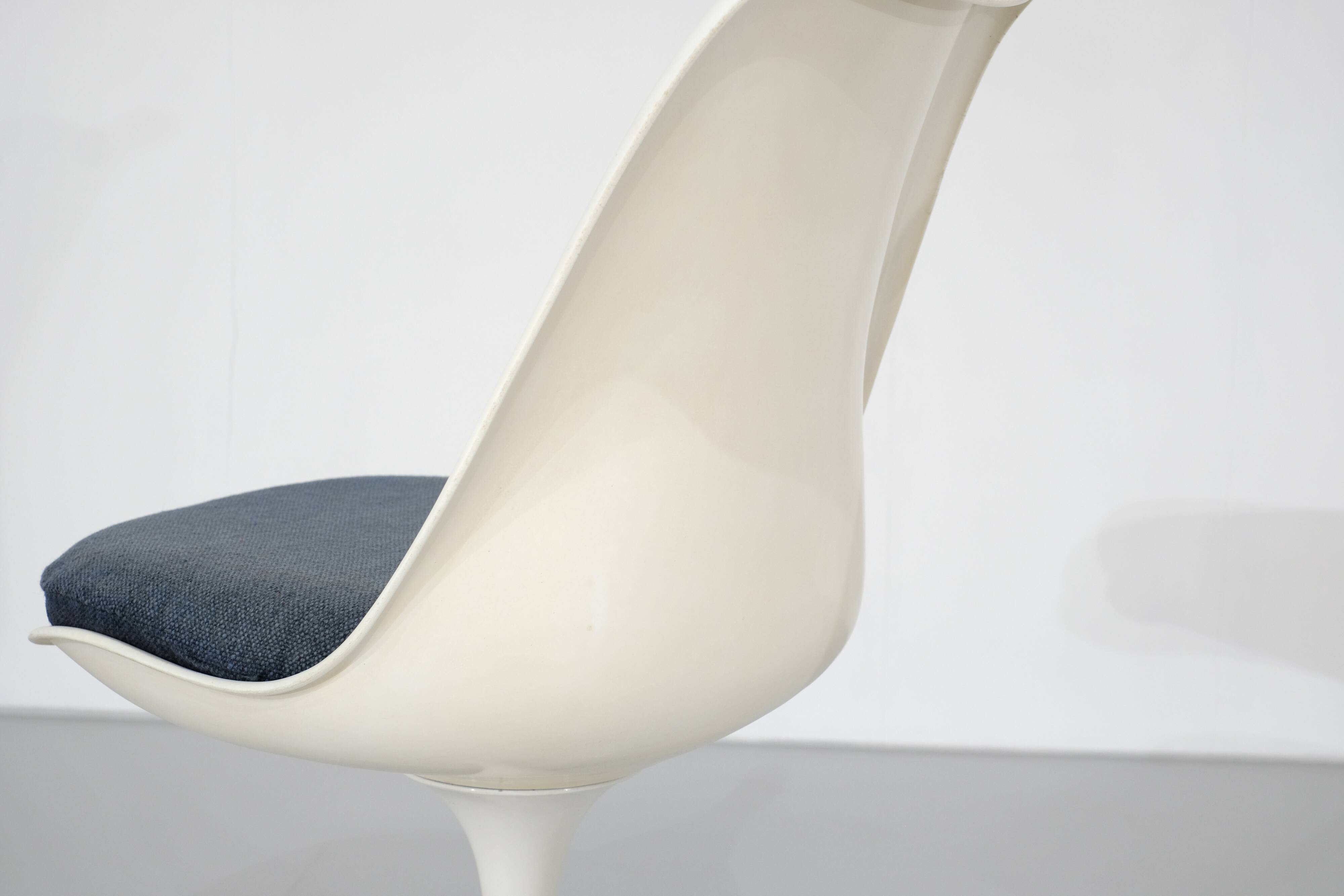 Set of "Tulip" chairs designed by Eero Saarinen for Knoll International.