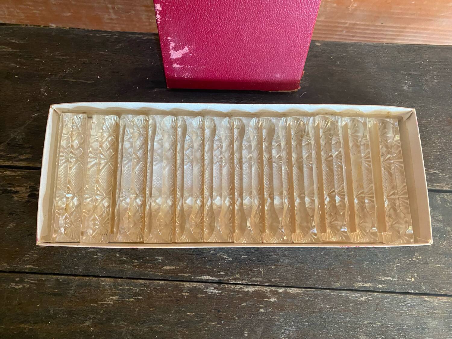 Set of 12 vintage bayel moulded crystal knife rests made in france