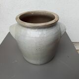Beige enameled stoneware pot