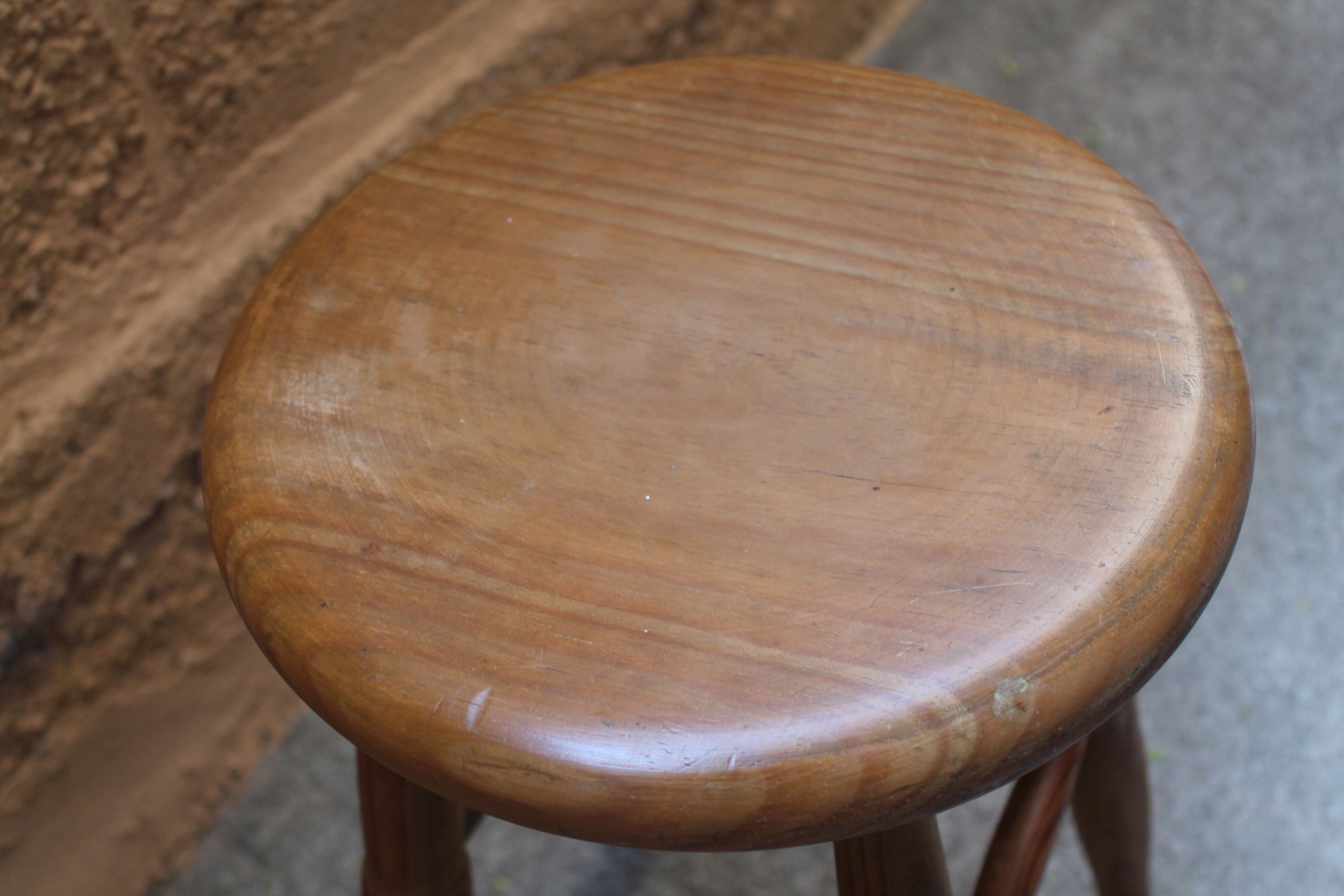 Tabouret en pin massif
