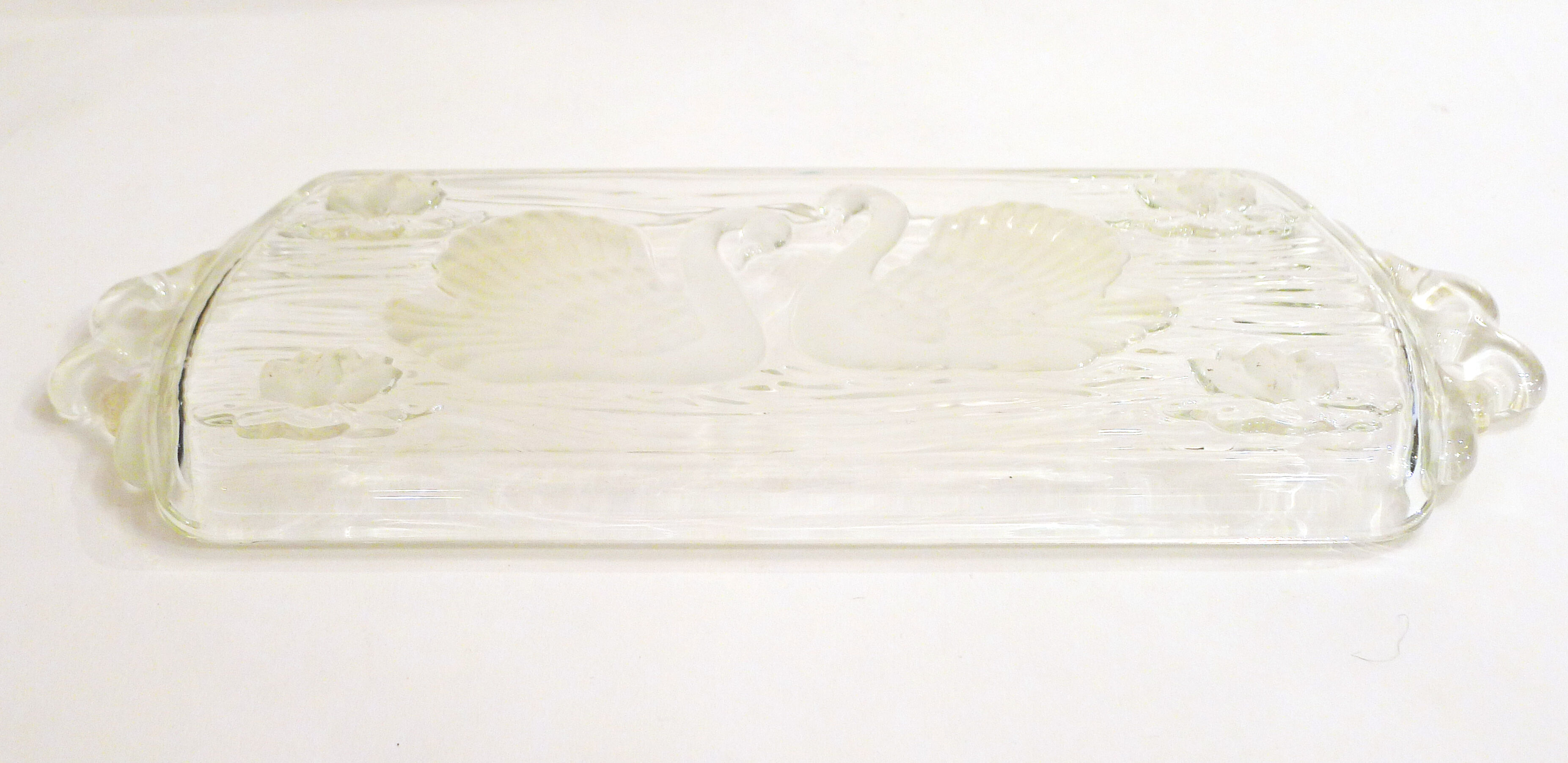 Glass swan cake dish