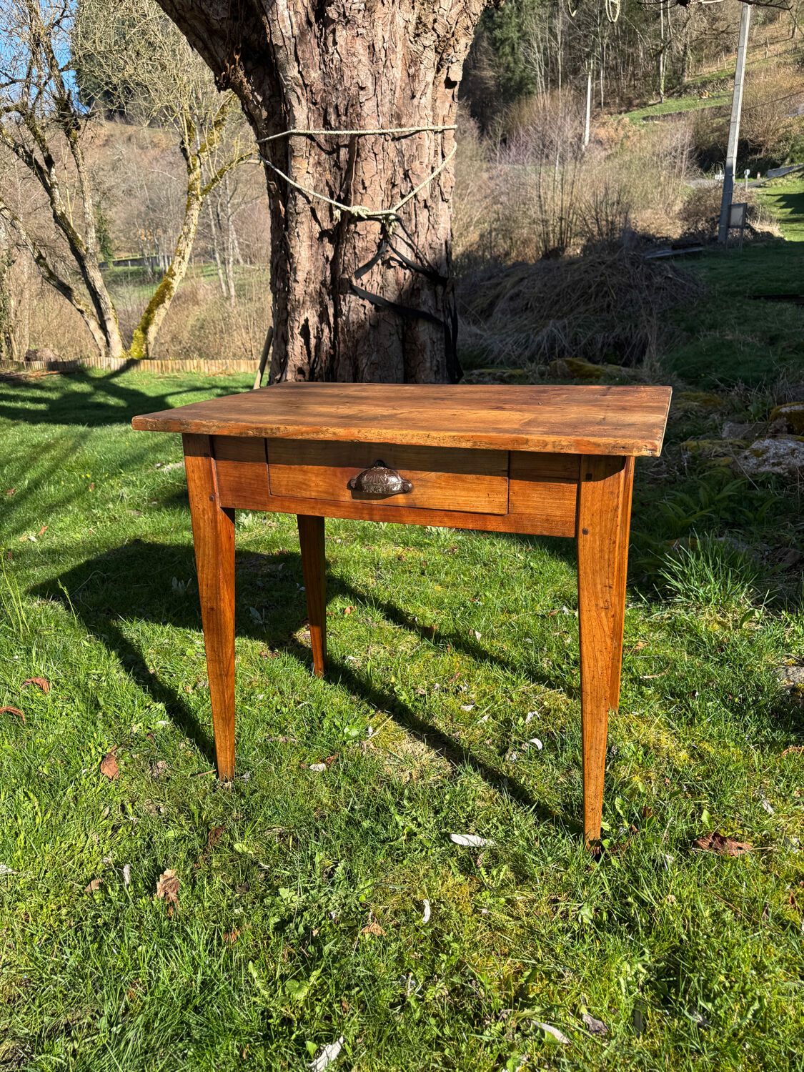 Table de ferme ancienne Auvergne XX siècle