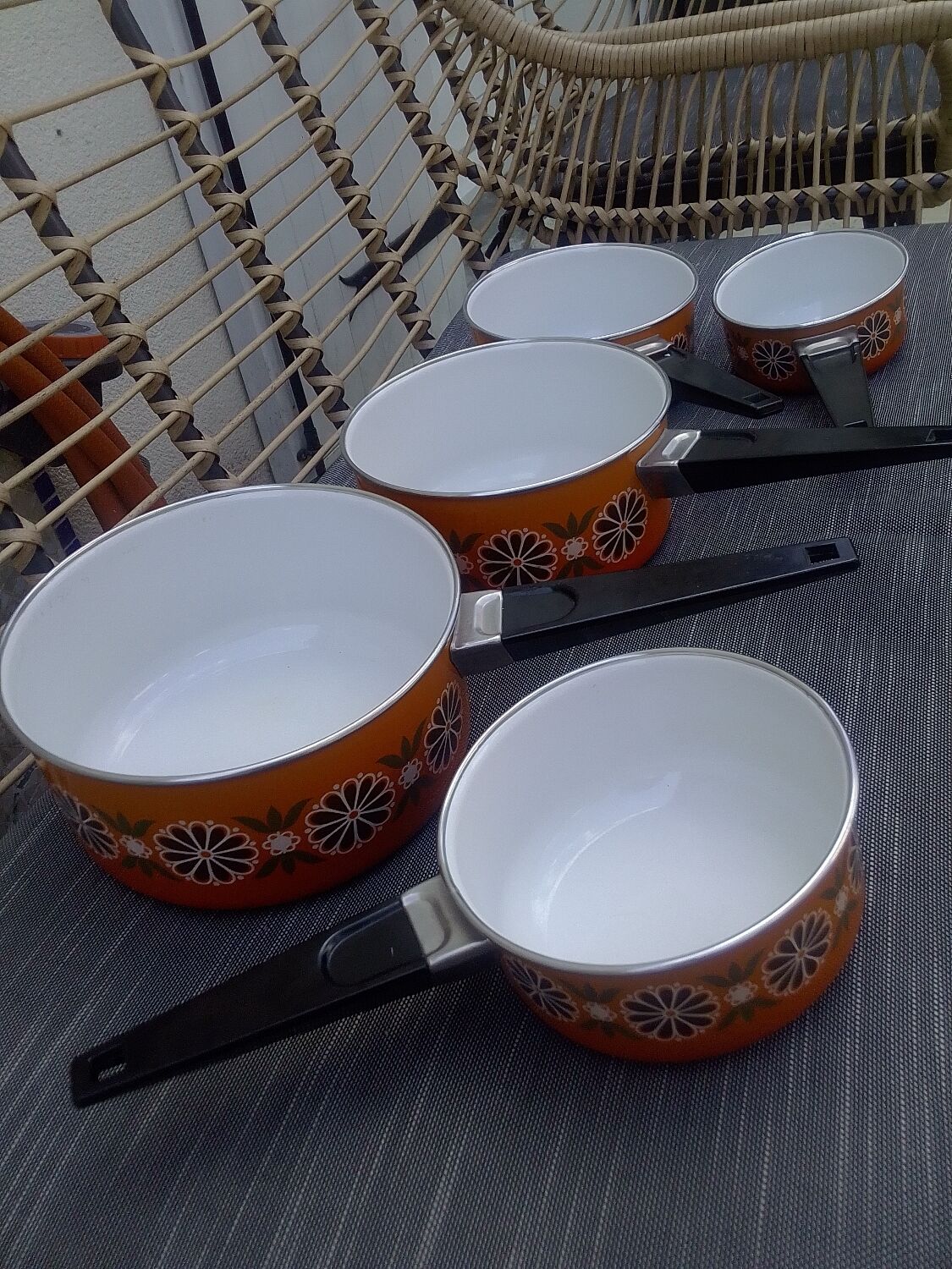 5 orange flower pans enamelled Aubecq