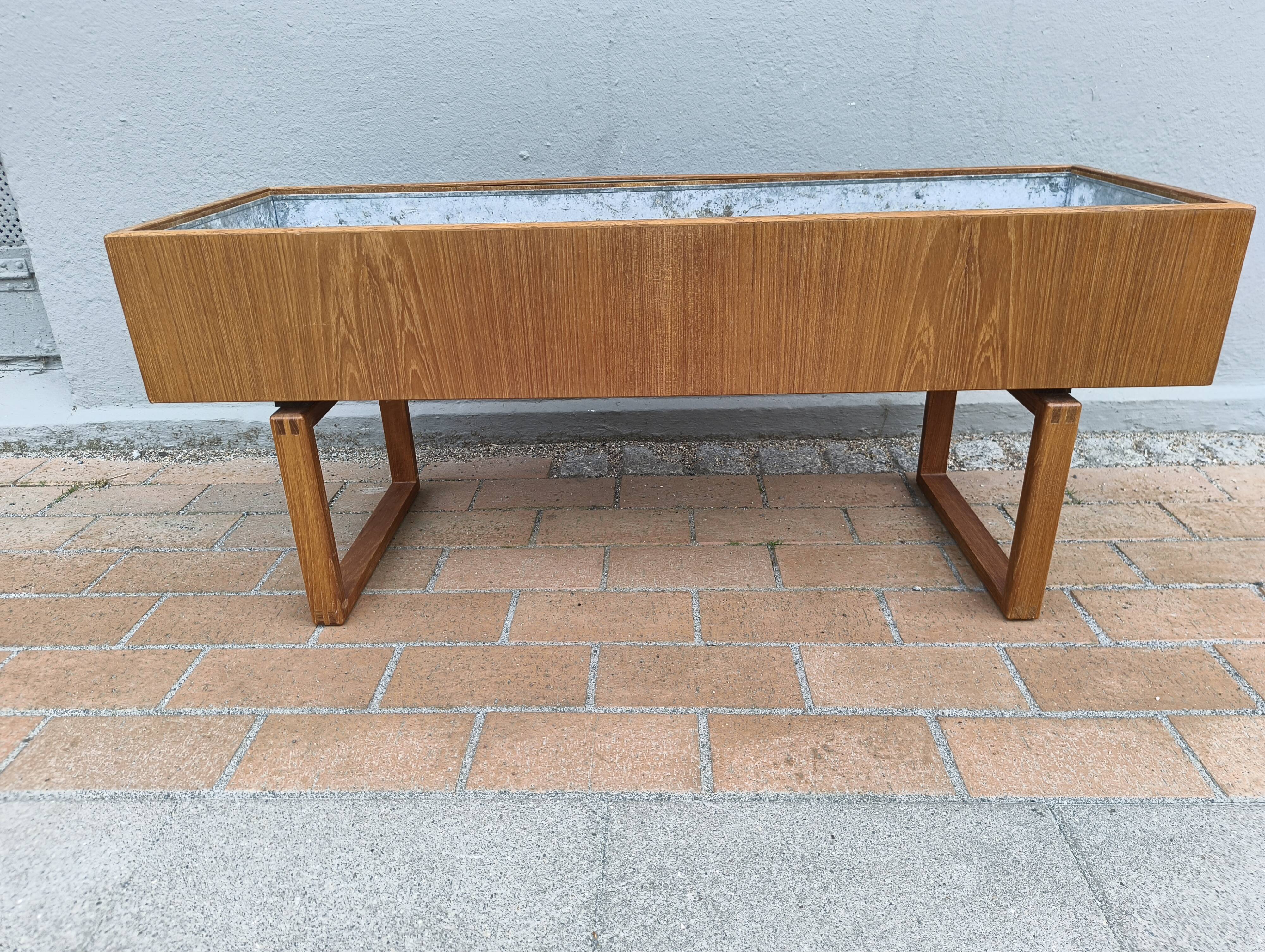 Planter in teak by Kai Kristiansen from denmark for Salin mobler