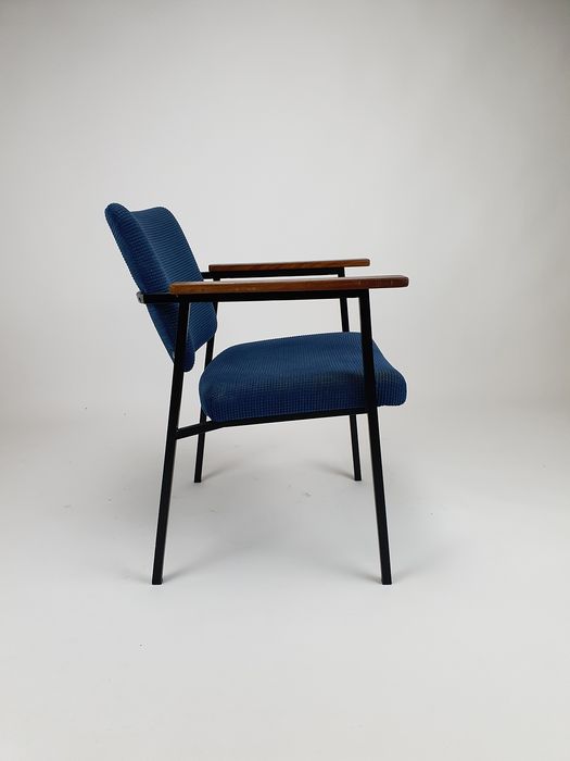 Avanti armchair in metal fabric and teak