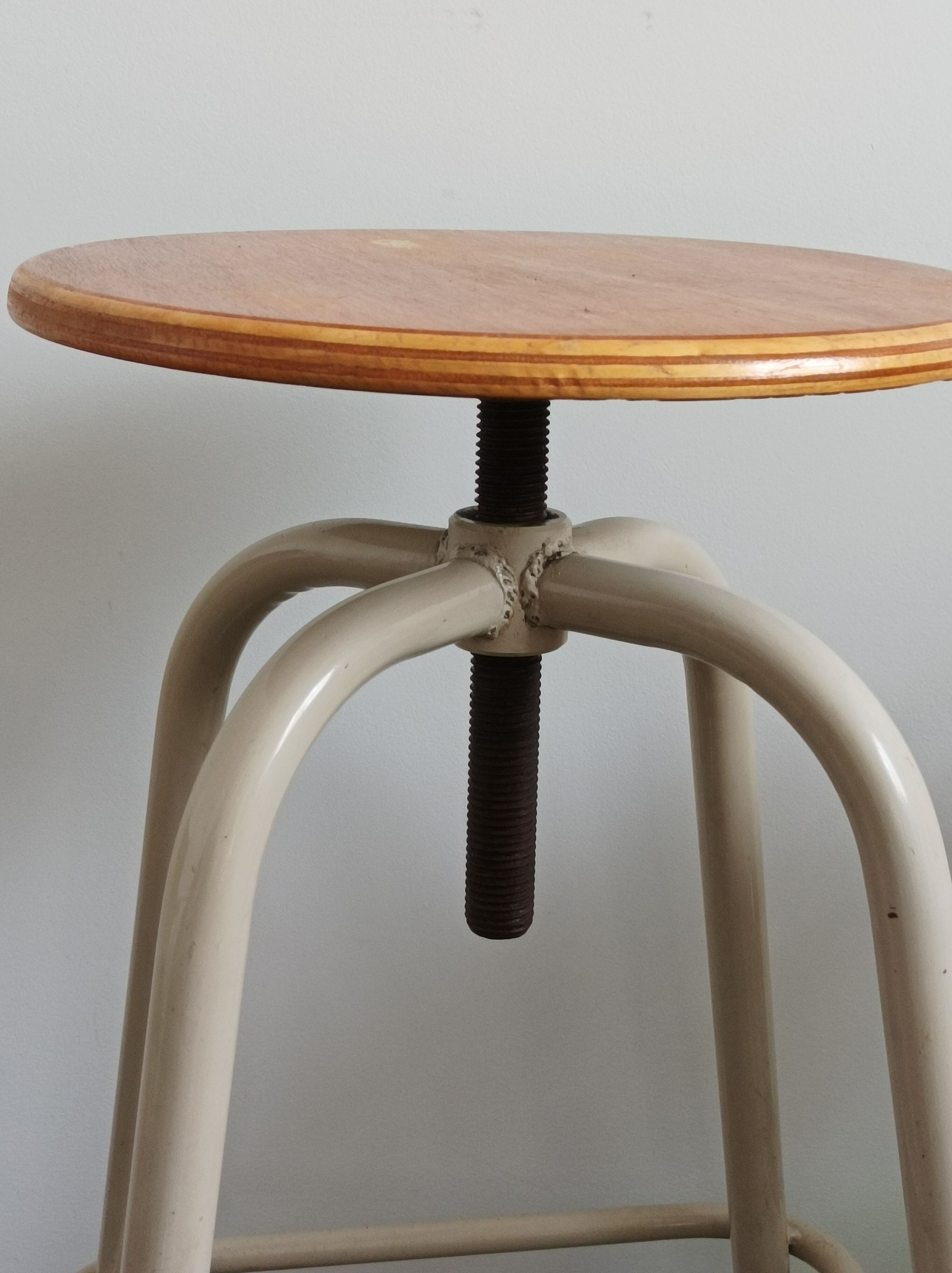 Workshop stool
