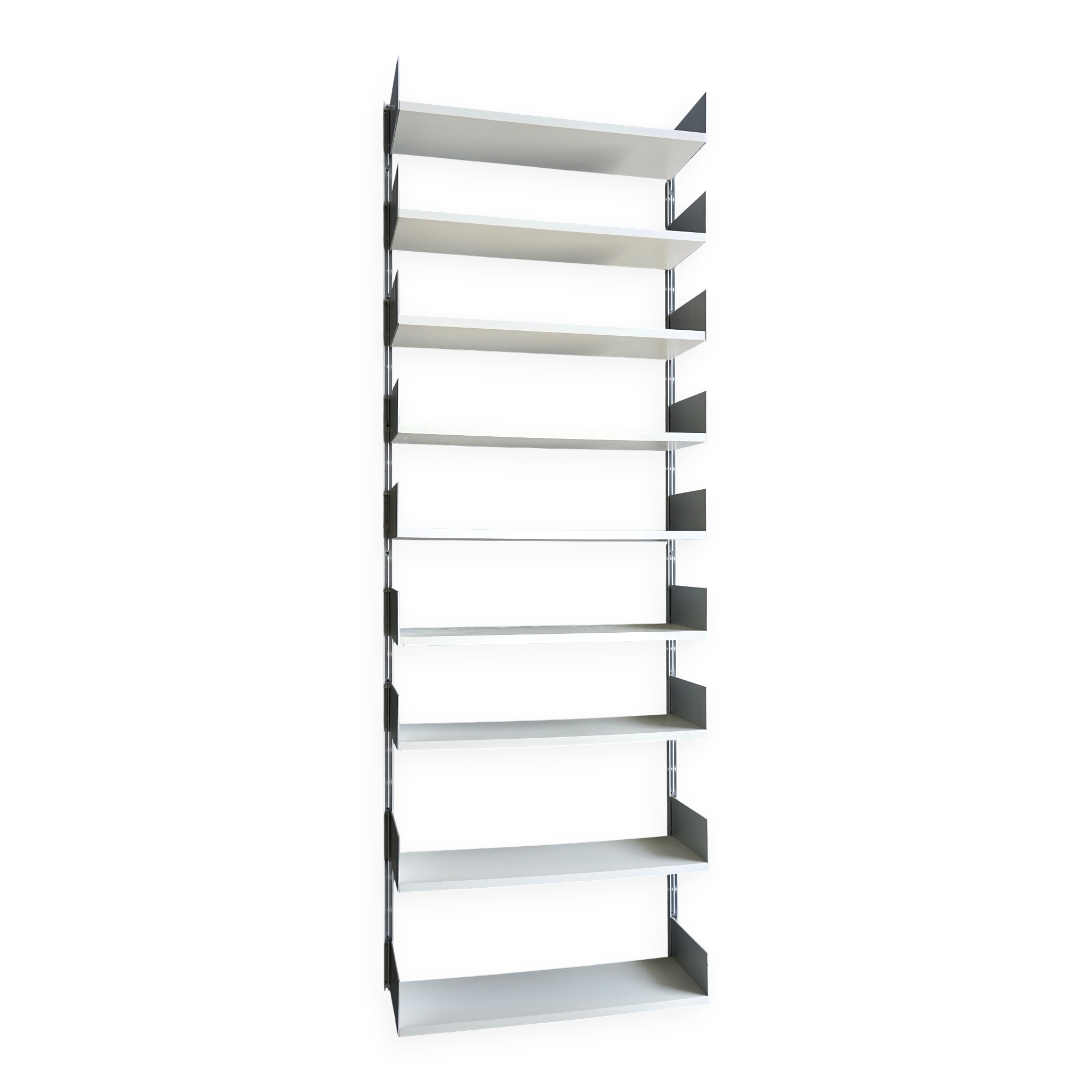 Wall Shelving Unit model 606 by Dieter Rams for Vitsoe. 1960s