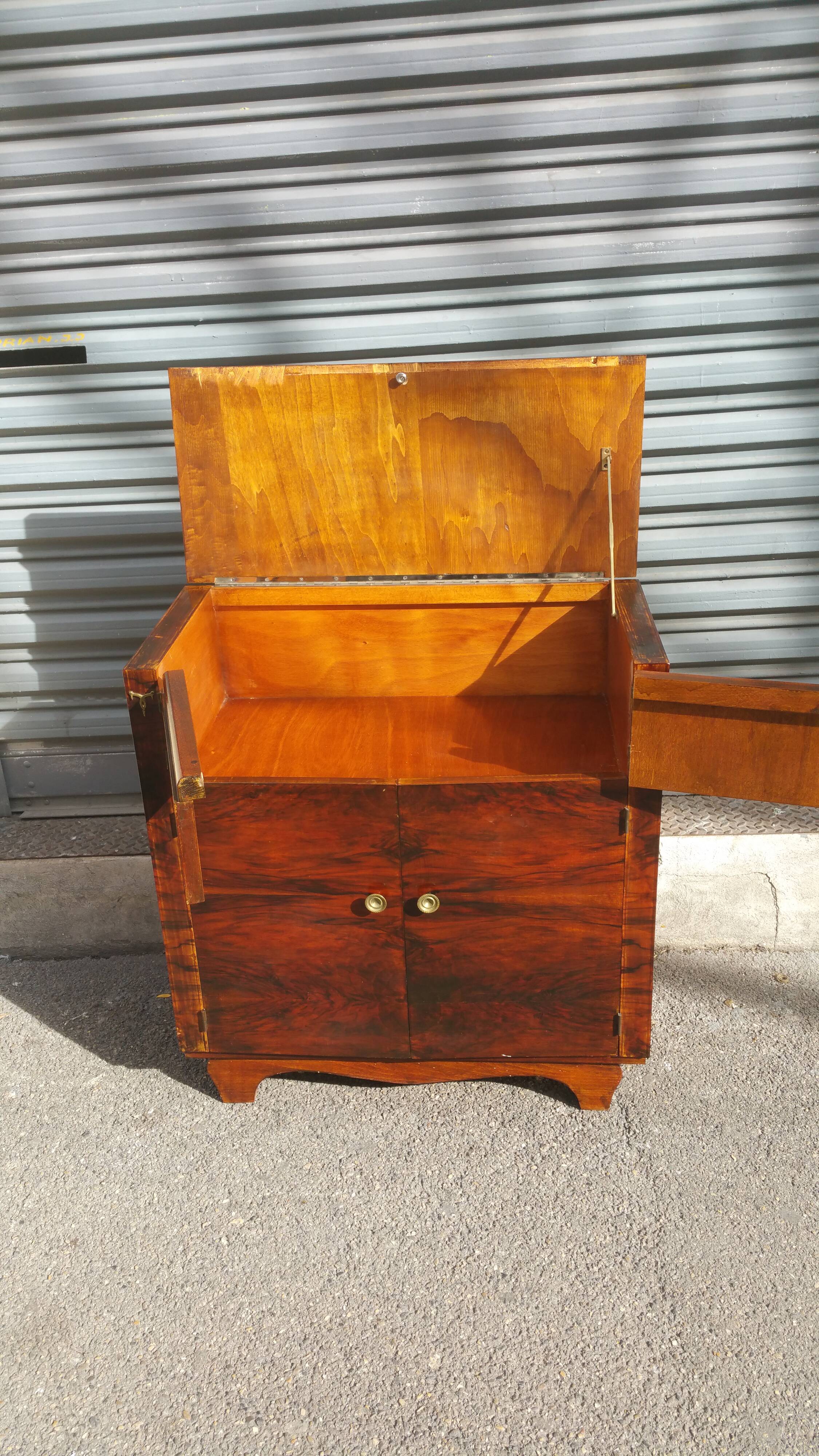 Furniture ranges vinyl art deco