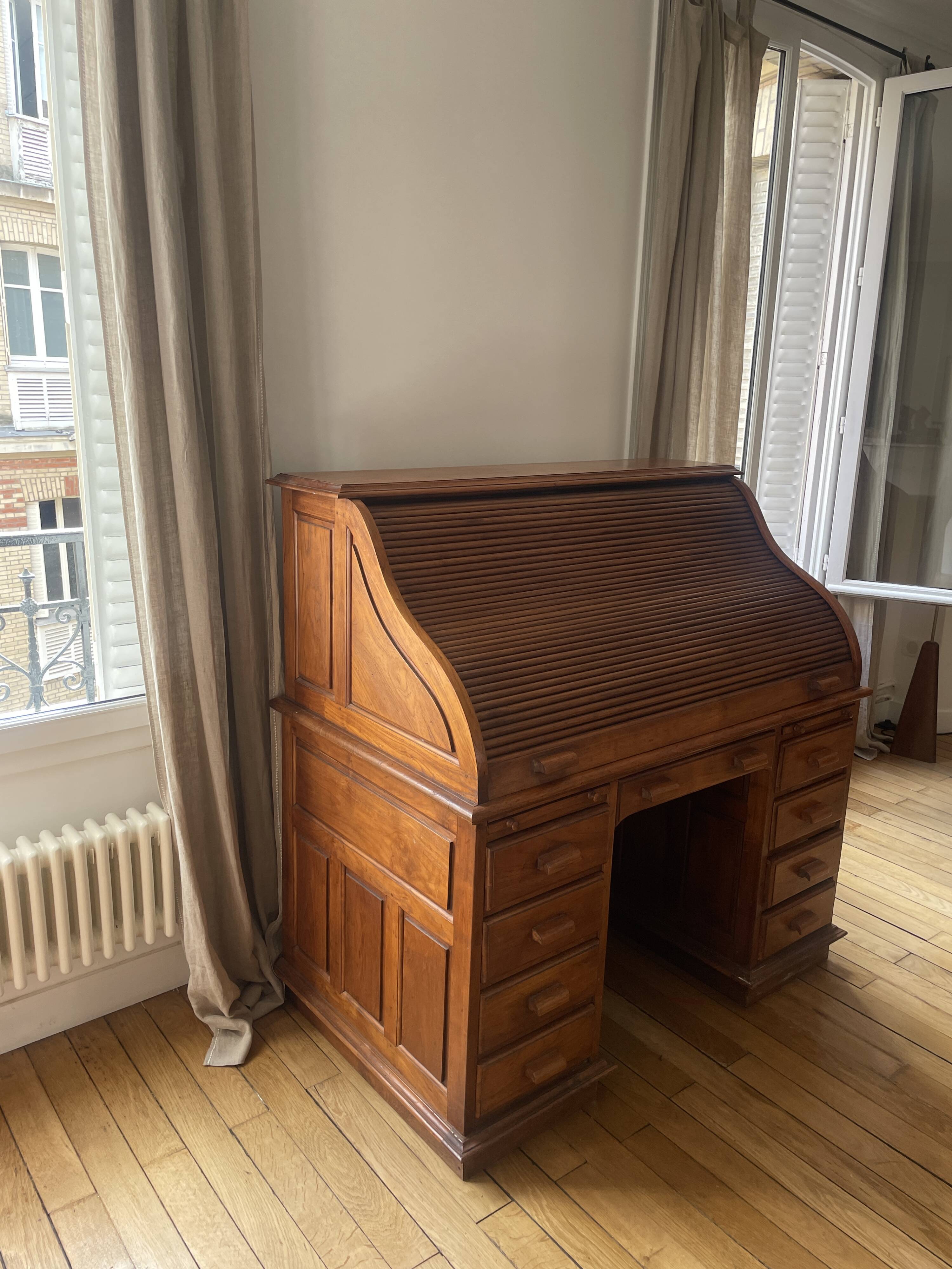 Antique American desk with curtain – original model from the 1920s/30s.