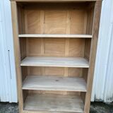 Walnut bookcase – early 20th century