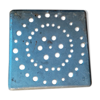 Flat bottom in metal patinated square square old