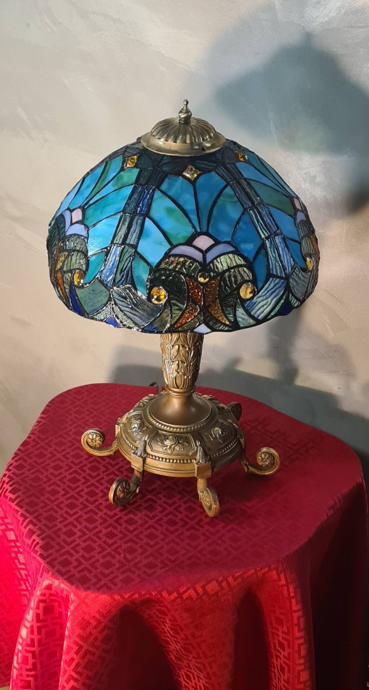 antique solid bronze lamp and glass lampshade 47x32 6kg