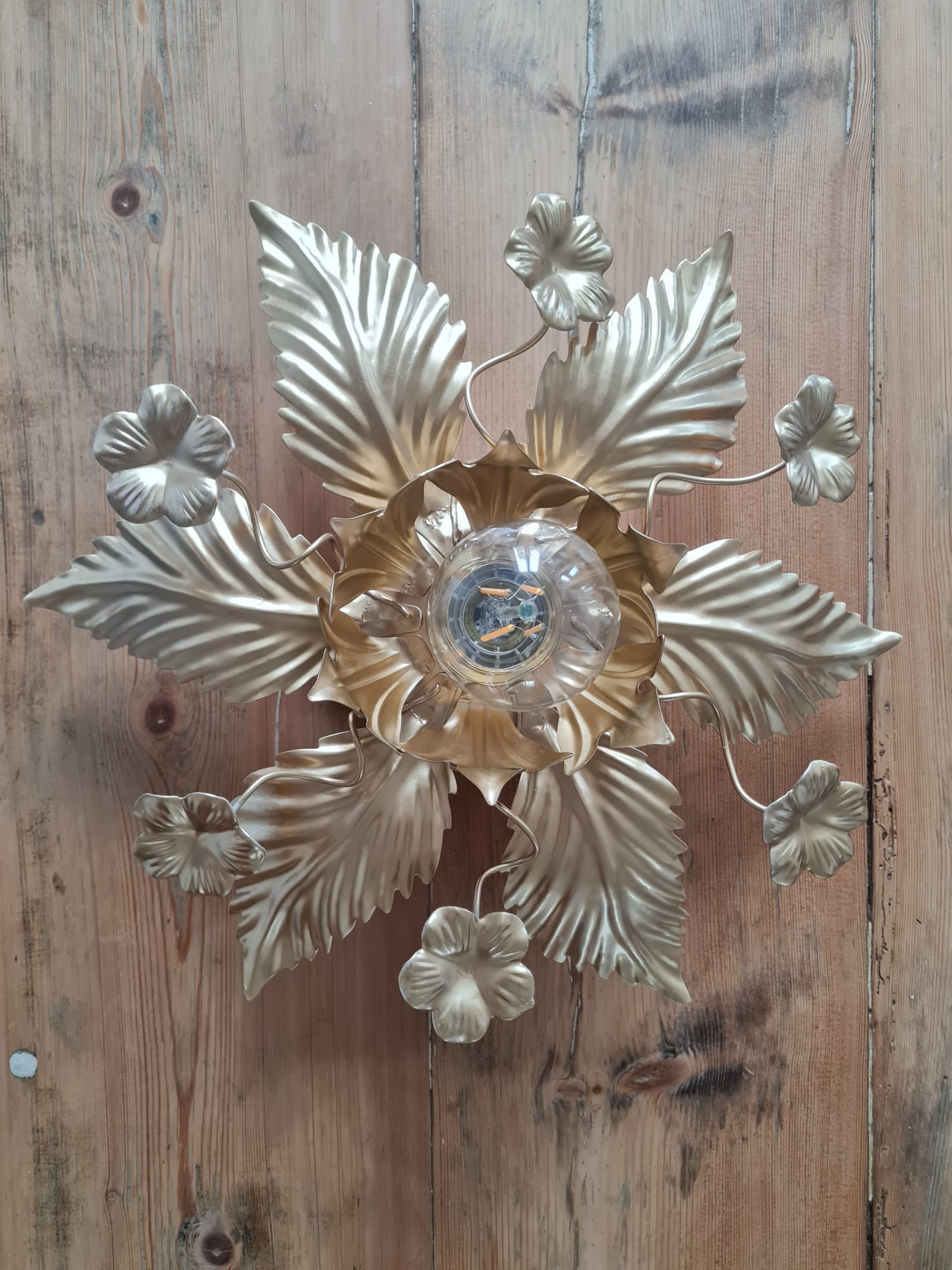 Golden brass flower wall lamp