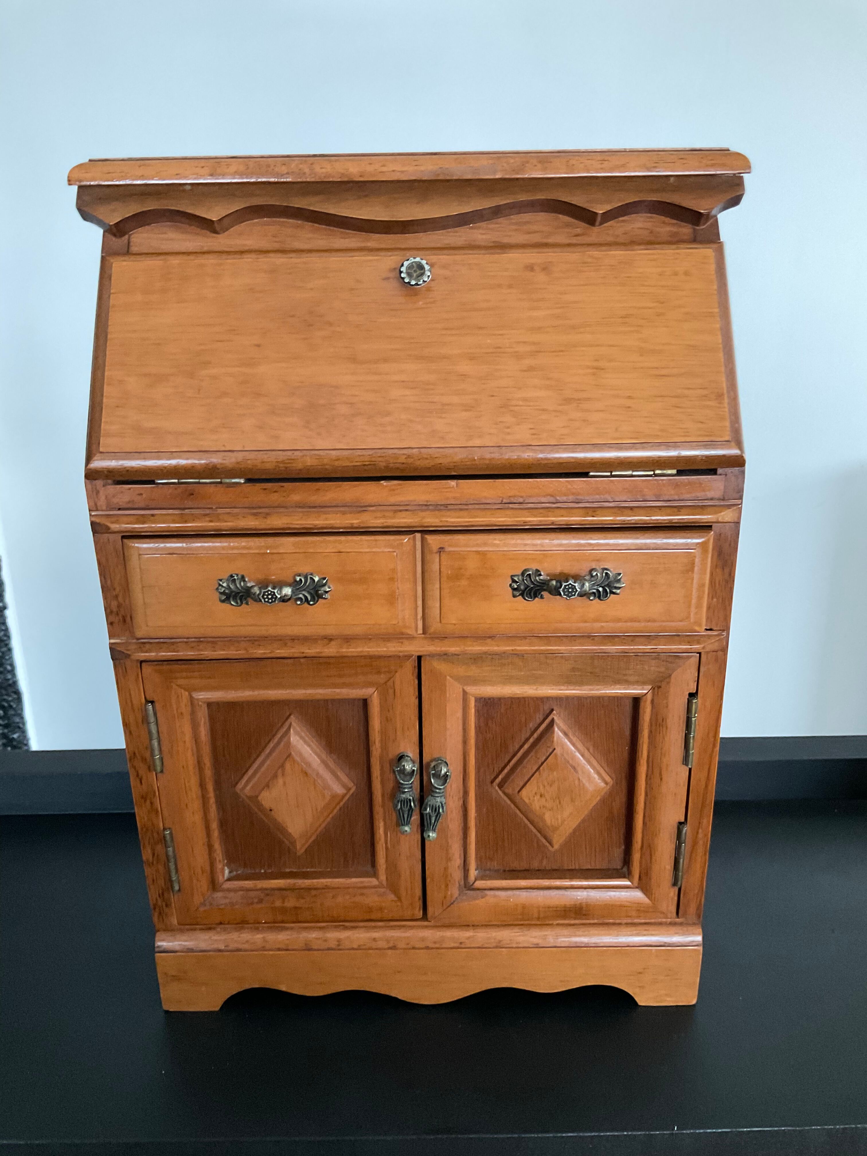 Vintage wooden jewelry box