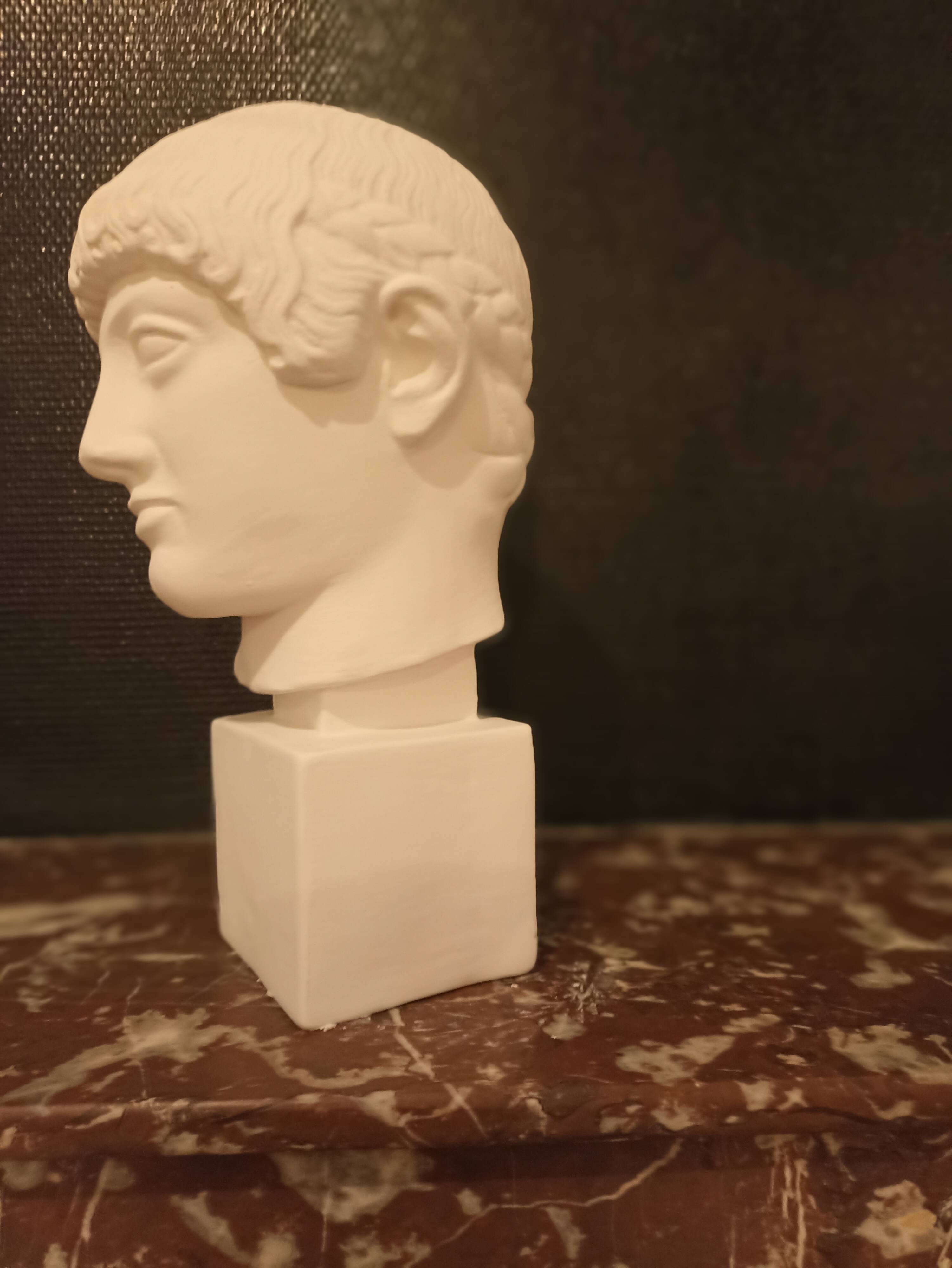 Ephèbe art grec