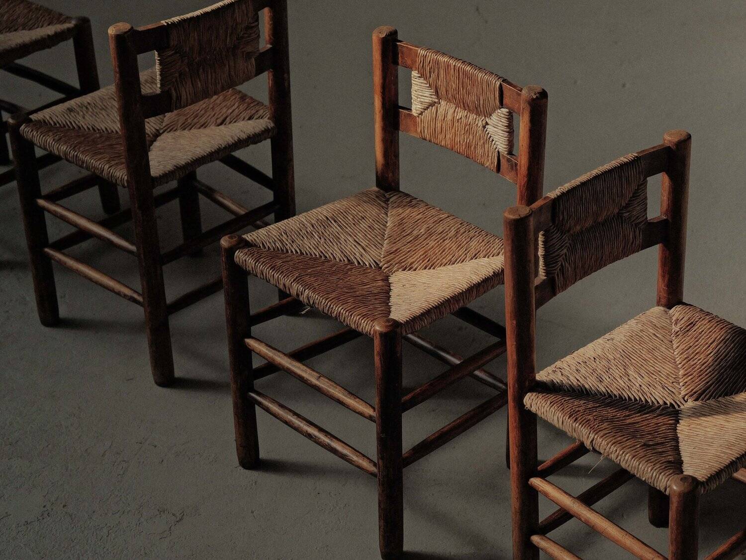 Handcrafted chairs in solid pine and woven straw – France, circa 1950