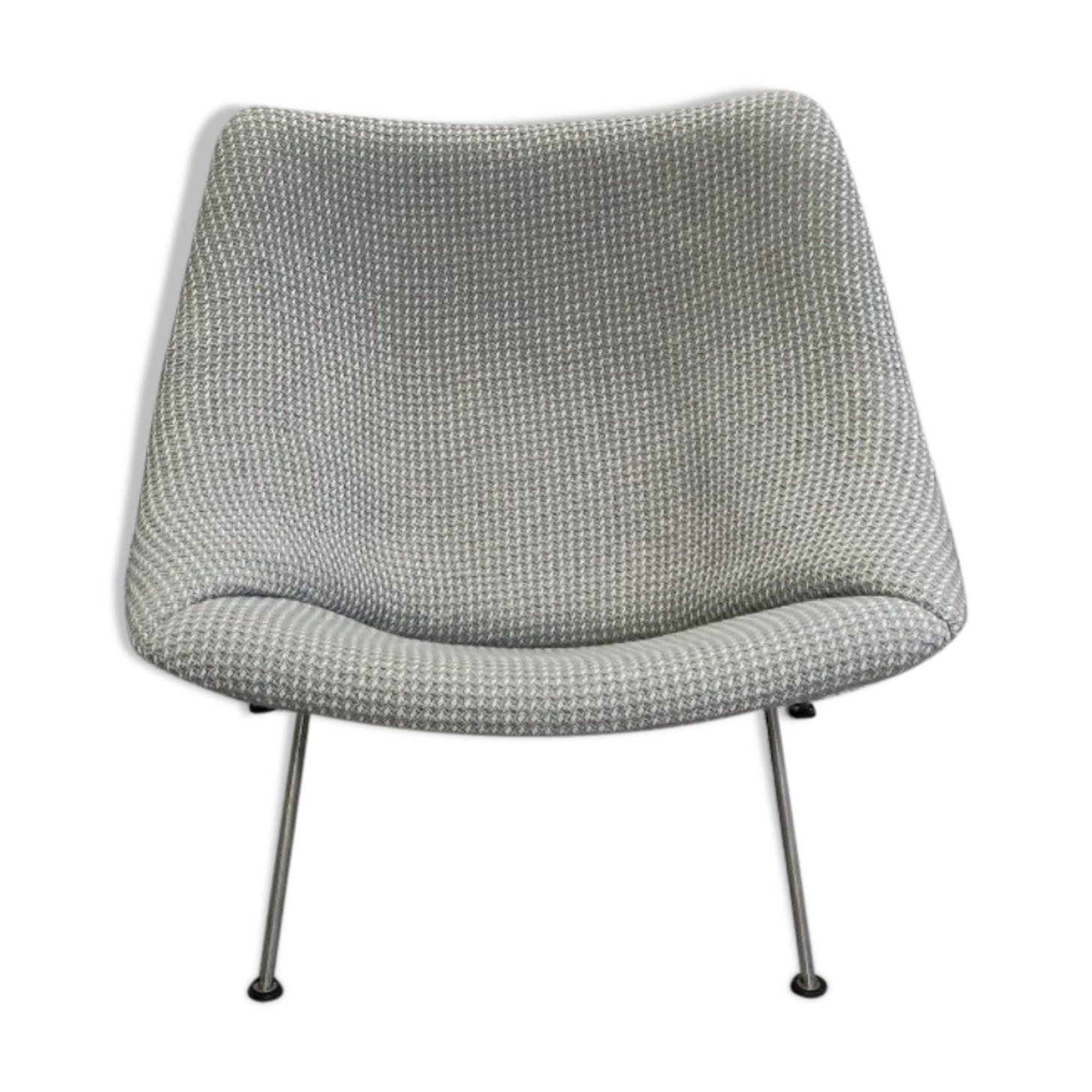 Pierre Paulin Oyster chair by Artifort