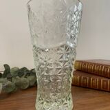 Vase en verre taillé