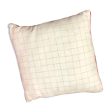 Beige linen cushion with checkered pattern and shiny pink piping