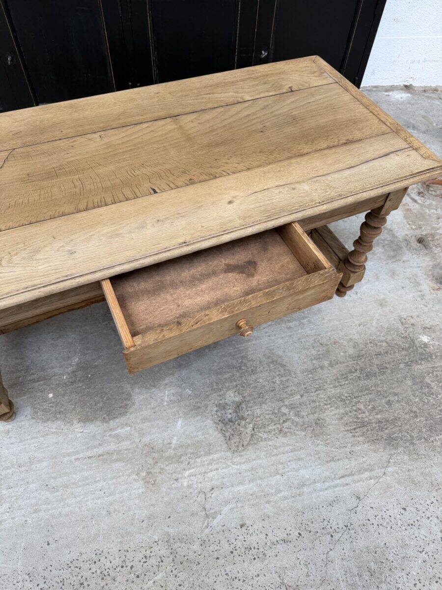 Table basse en chêne fin XIXème