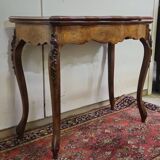 Table à jeux style Louis XV en marqueterie et acajou