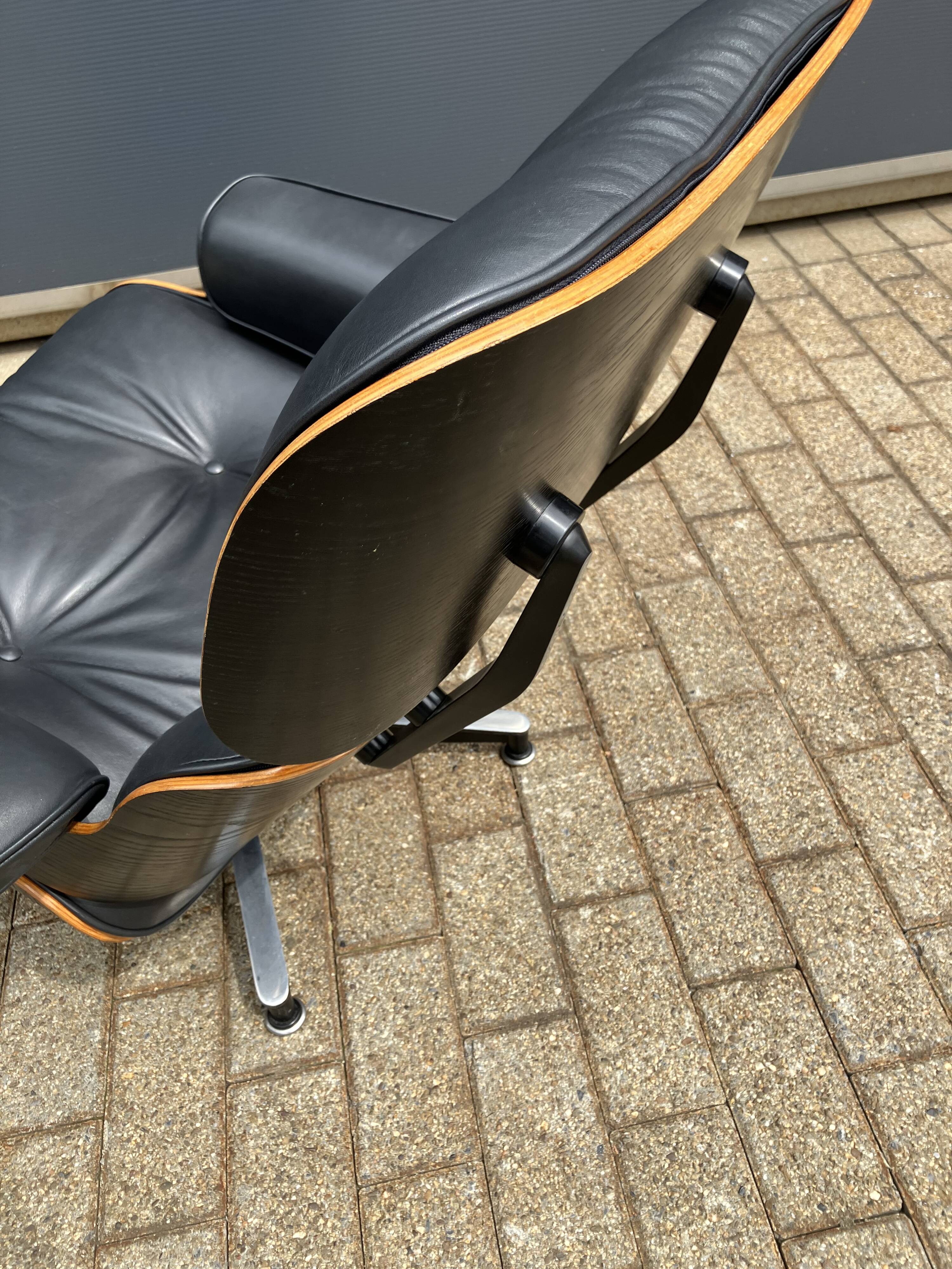 Herman Miller USA Eames Lounge chair 70’s limited edition