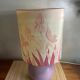 Lampe céramique lilas décor iris et oiseaux