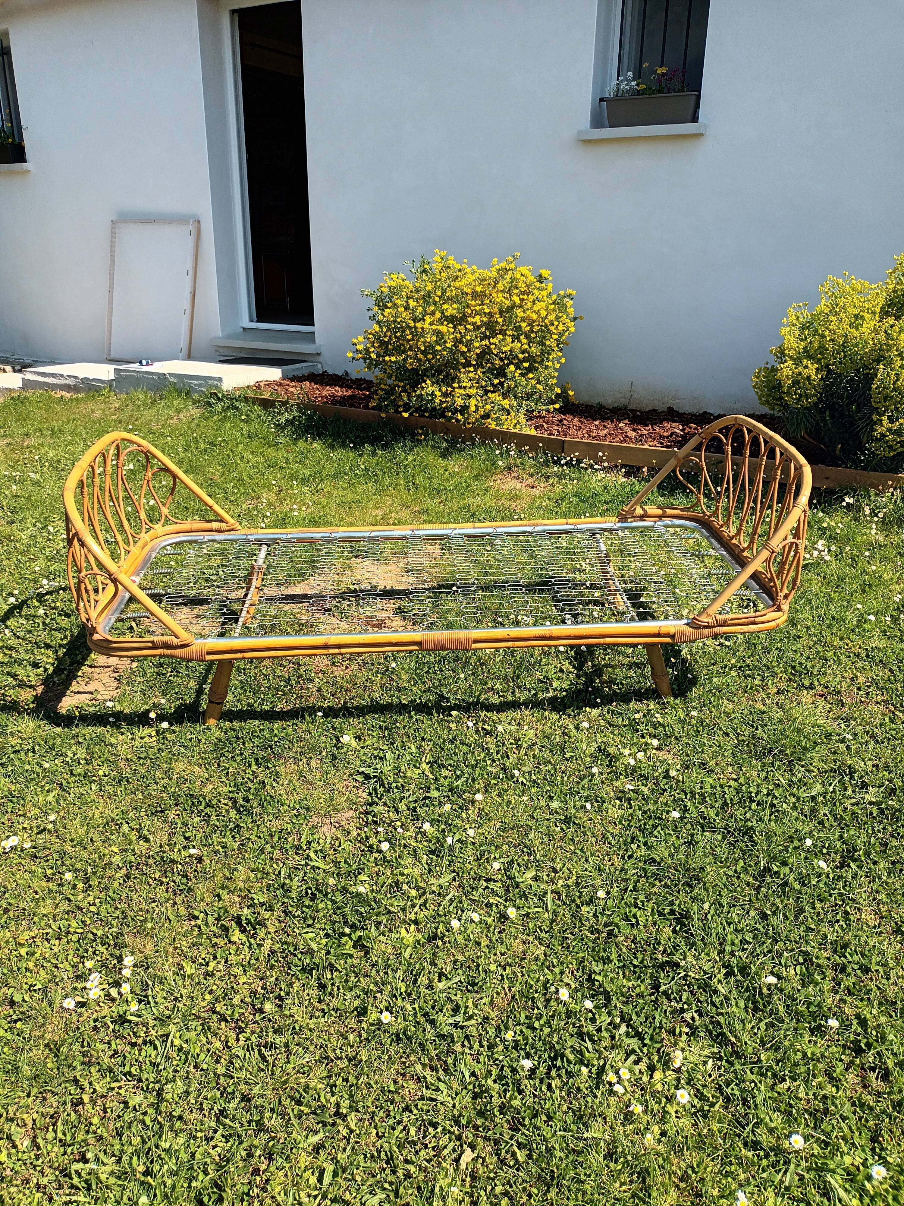 Vintage rattan basket bed