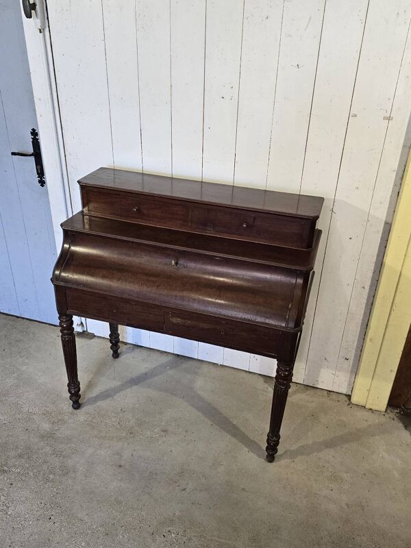 Bureau à gradin en acajou style Louis Philippe, 19ème siècle