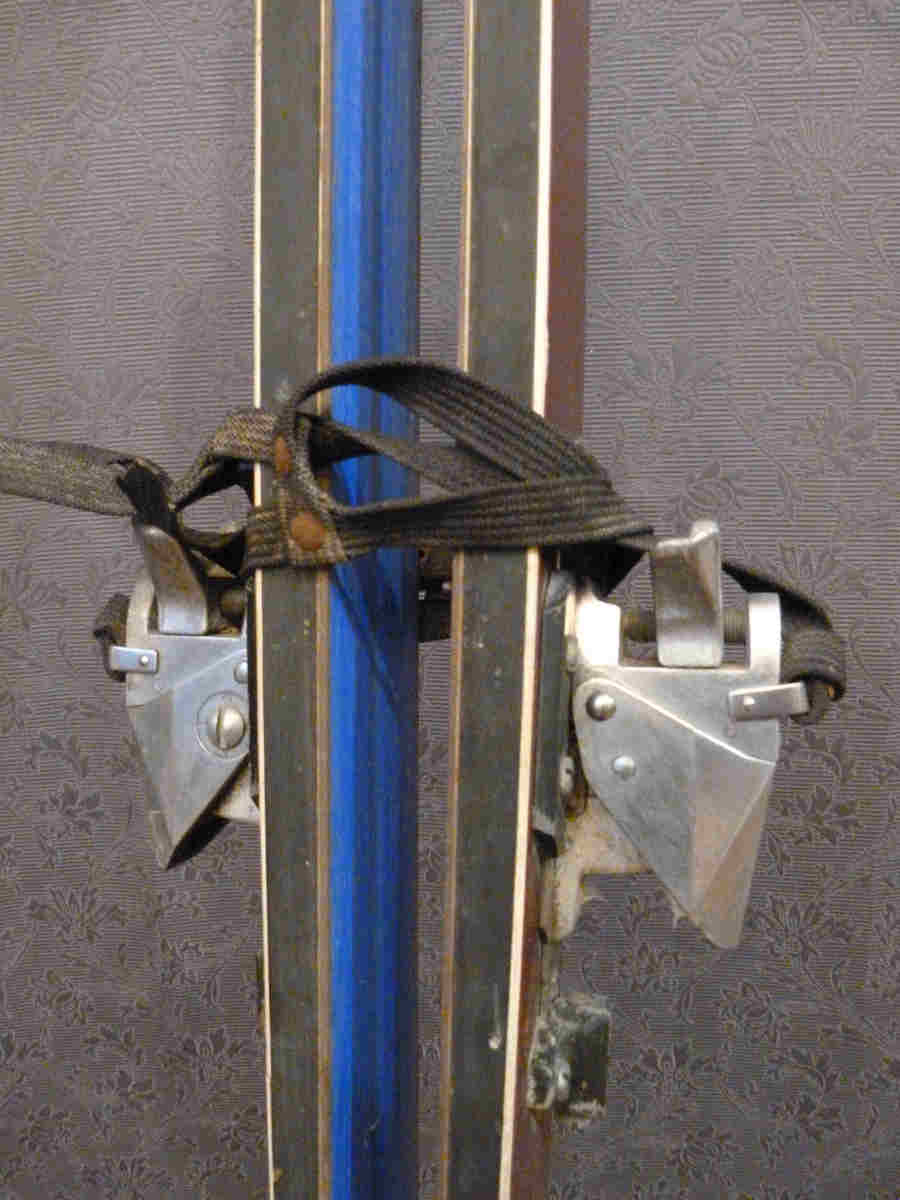 Vintage pair of ski team France