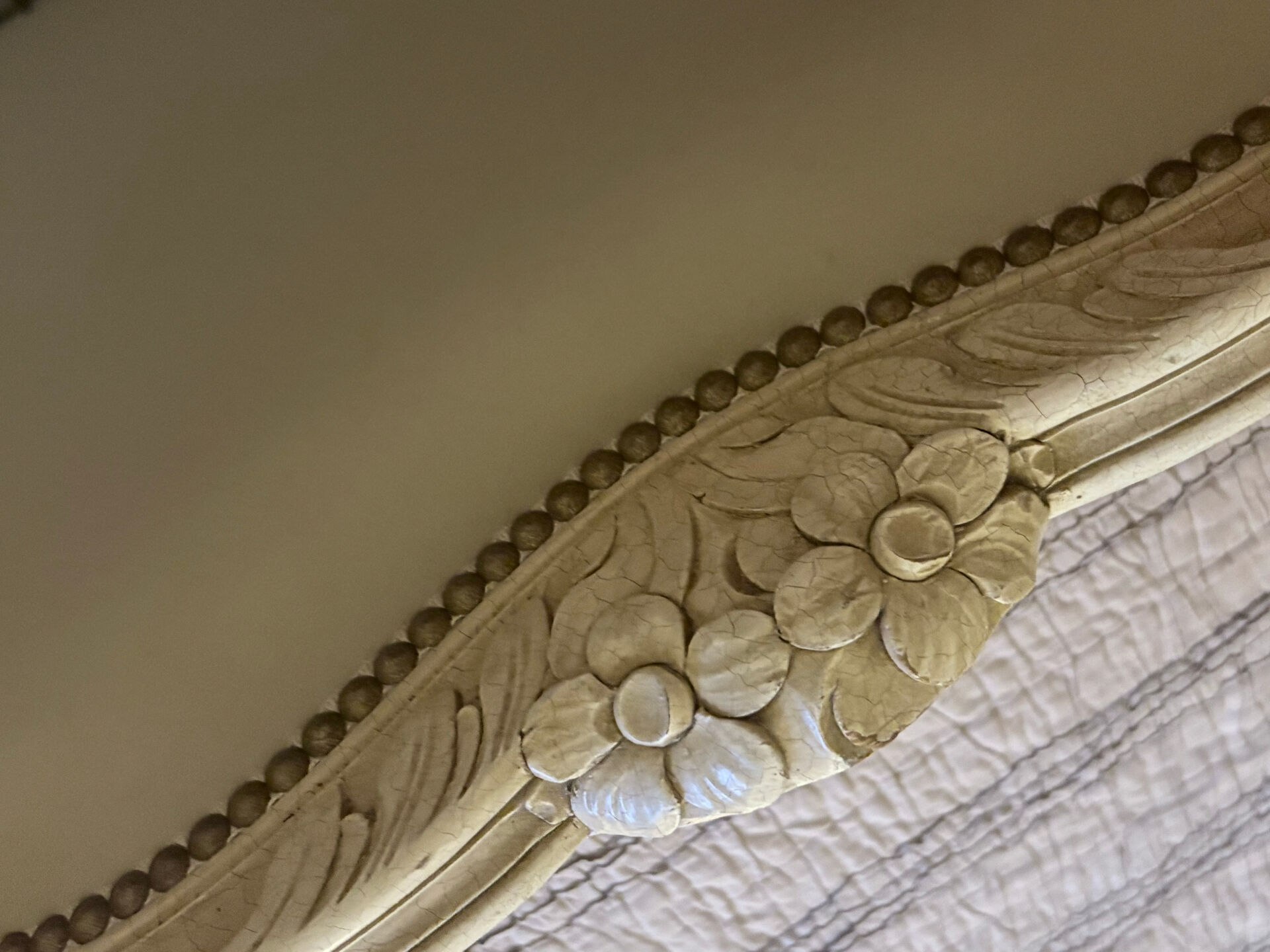 Half basket bed Louis XV