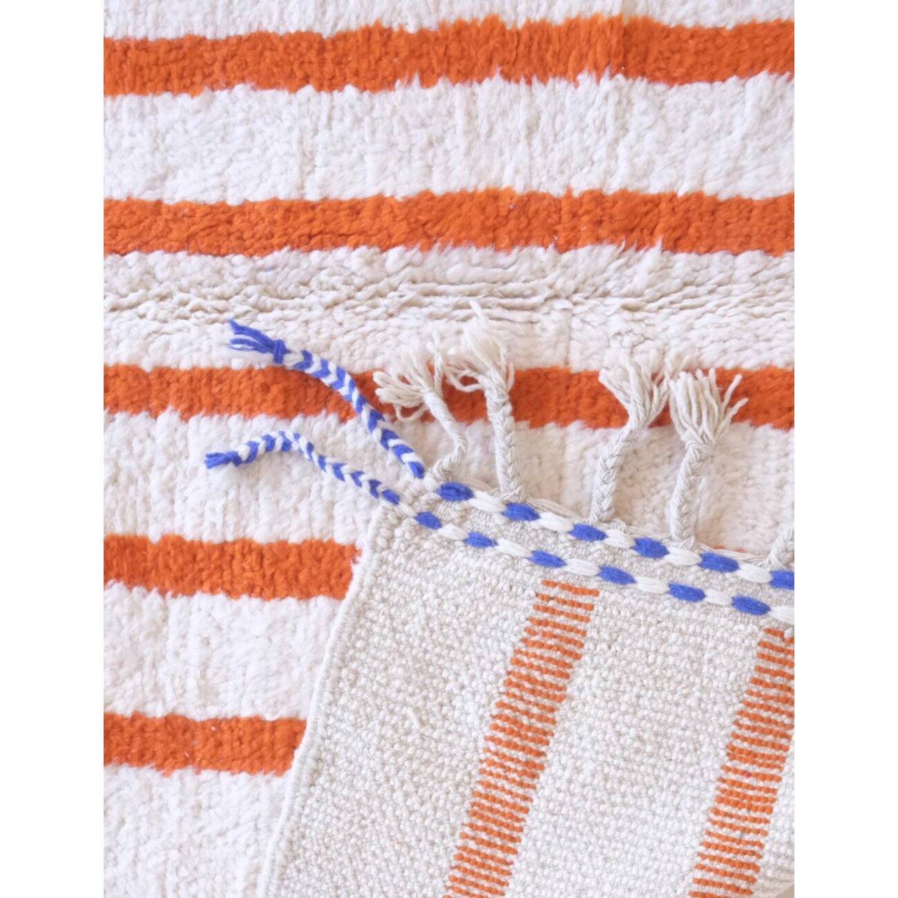 Tapis beni ouraine tissè main traditionnelle taille 150 x 250 cm