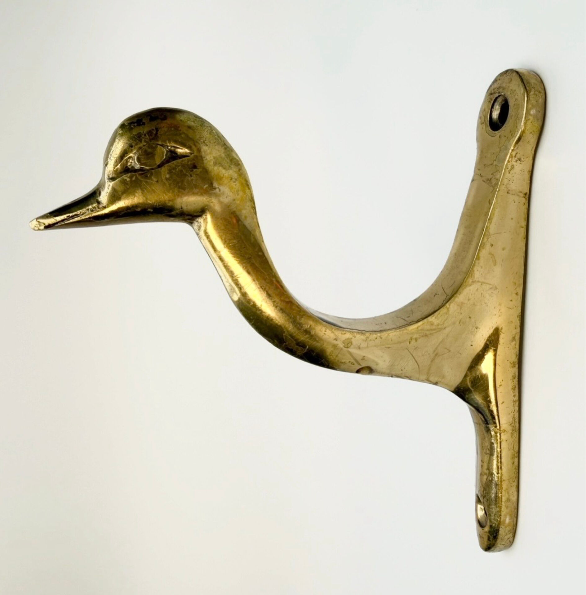 Patère murale canard en laiton massif – Windcurrent Collection